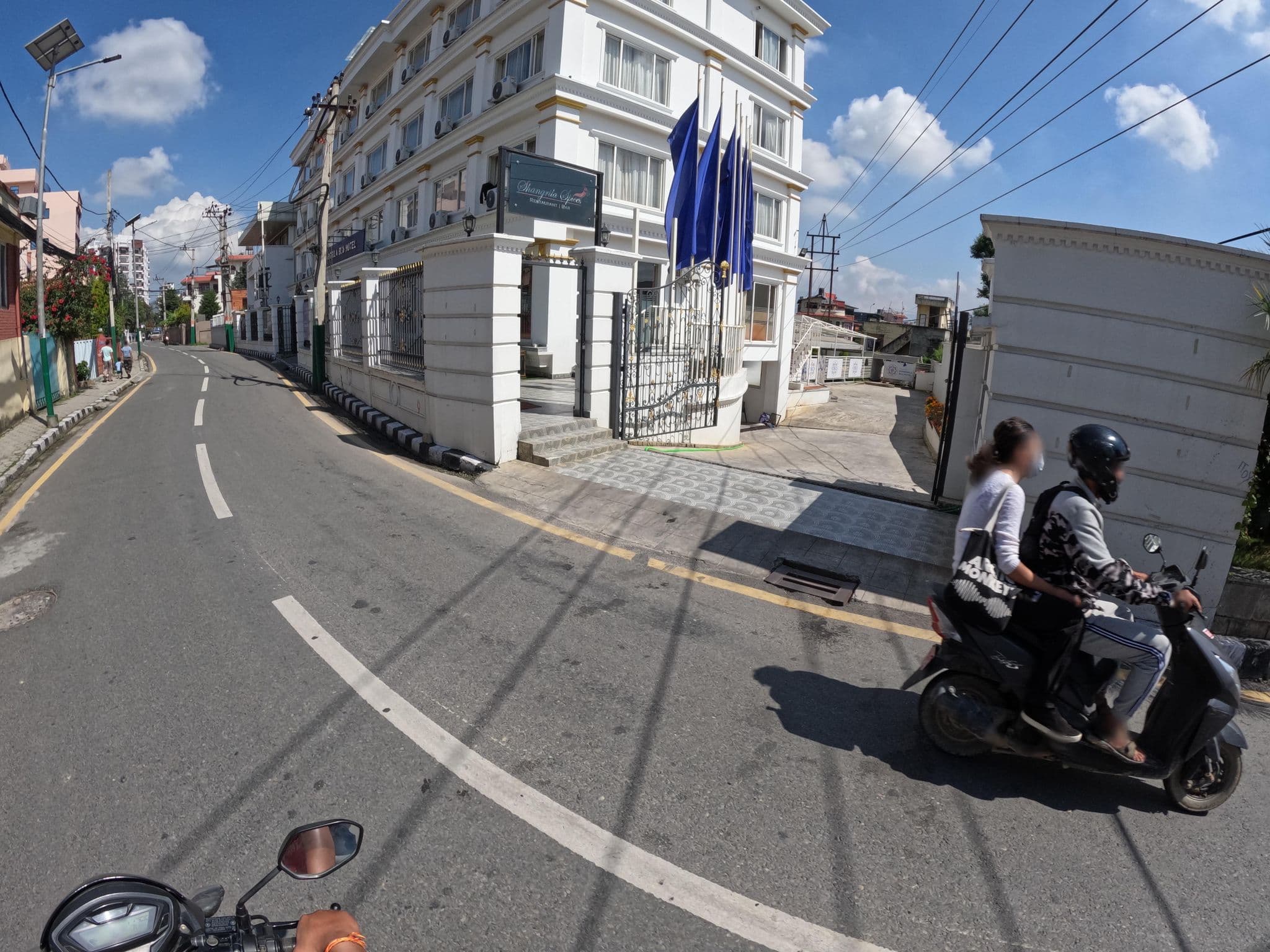 Street view near Shangri-La blu hotel, Pātan