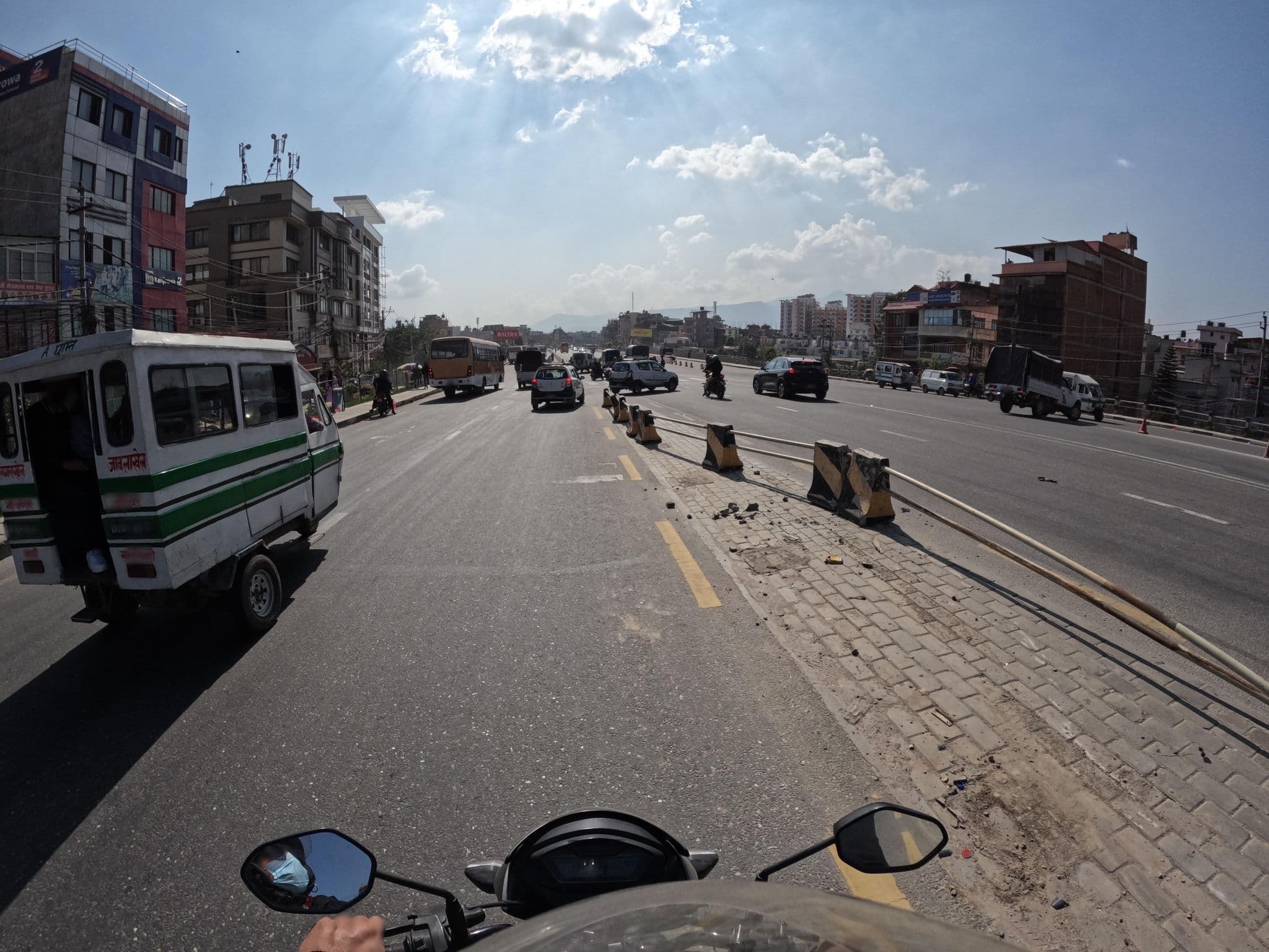 Street view near Beni Bhojanalaya and Guest House, Pātan