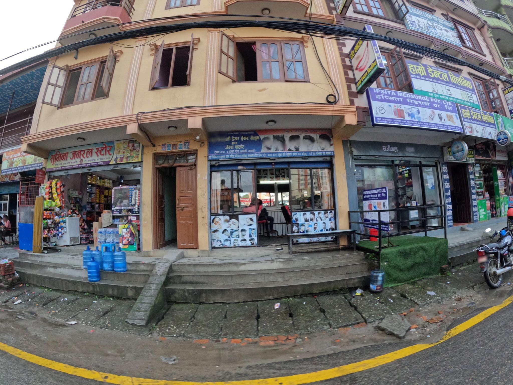 Street view near S.S. Hotel Dream, Kathmandu