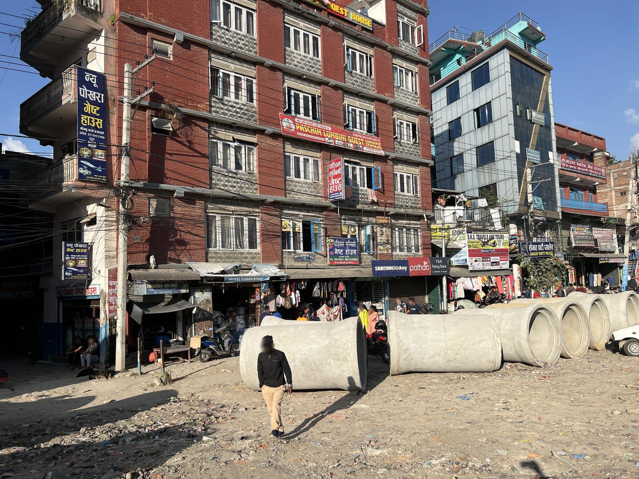 Street view near Parbat Pokhara Guest House, Kathmandu