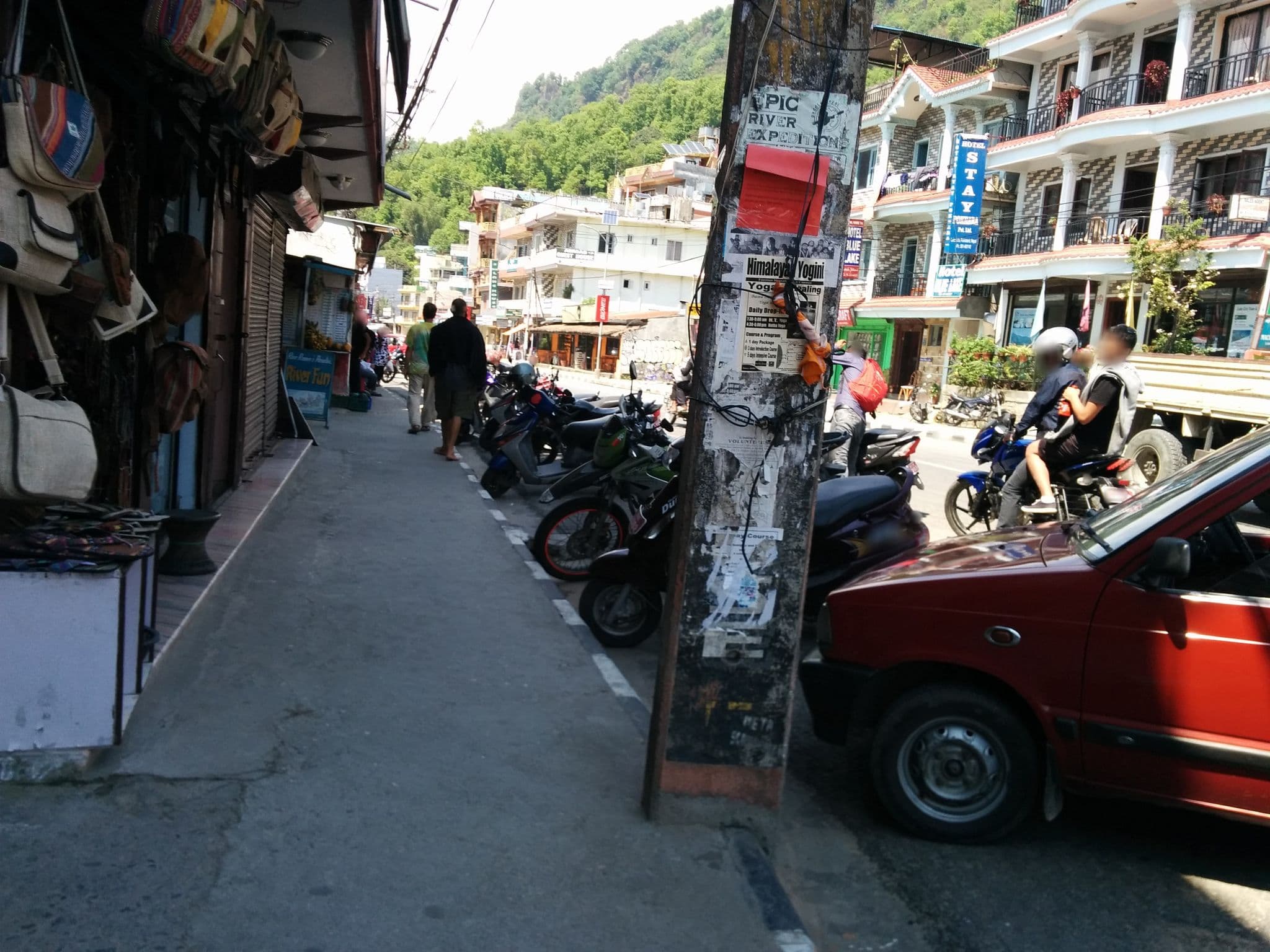Street view near Pokhara Youth Hostel, Pokhara