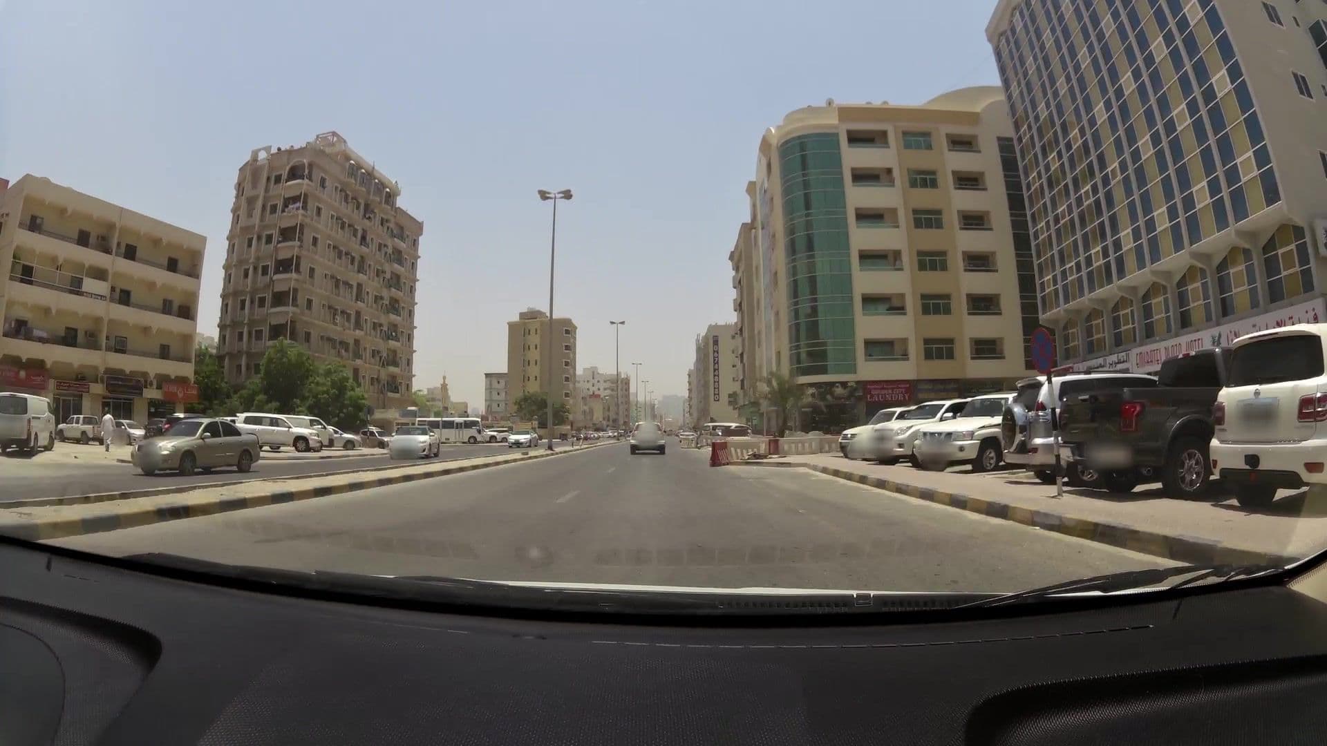 Street view near Emirates Plaza Hotel, Ar Rumaylah — © kaartcam (CC BY-SA · Mapillary)