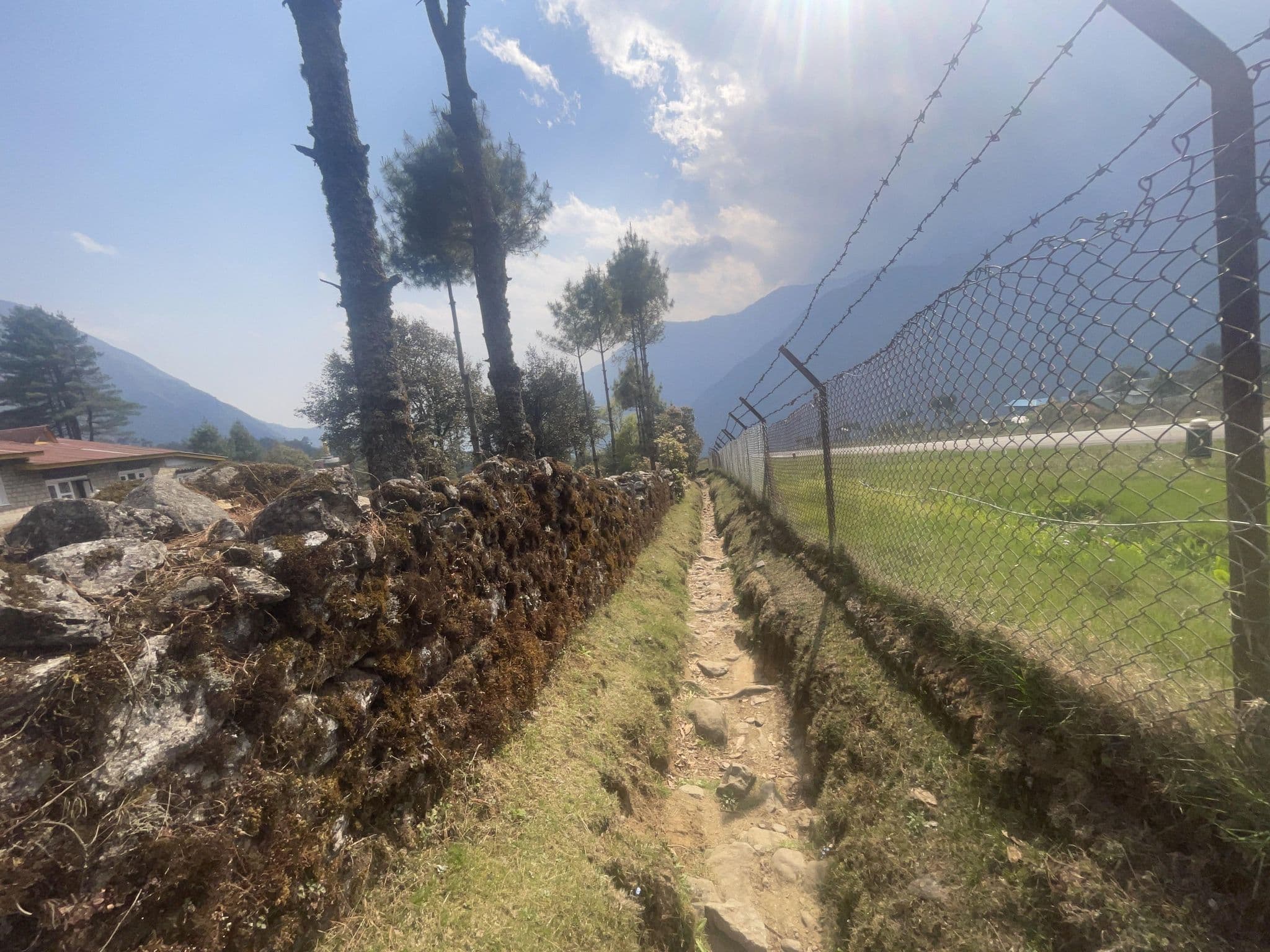 Street view near Hotel Villa Sherpani, Namche Bazaar
