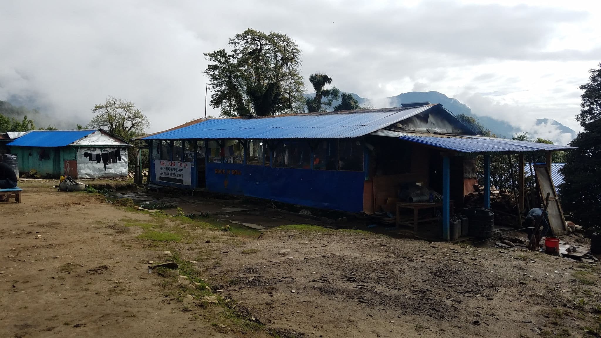 Street view near Hotel Laligurans, Chitre