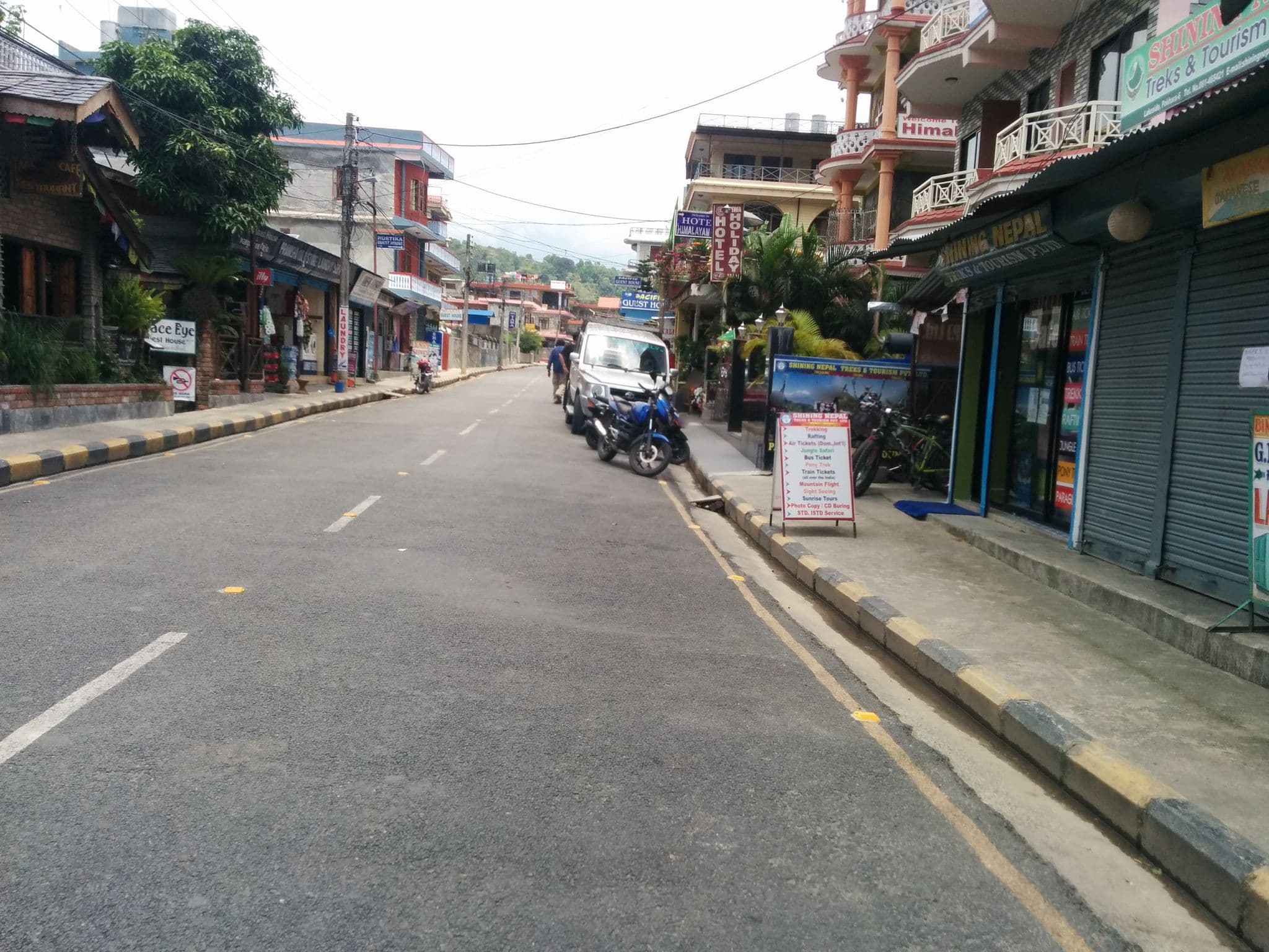 Street view near Hotel Himalayan Inn, Pokhara