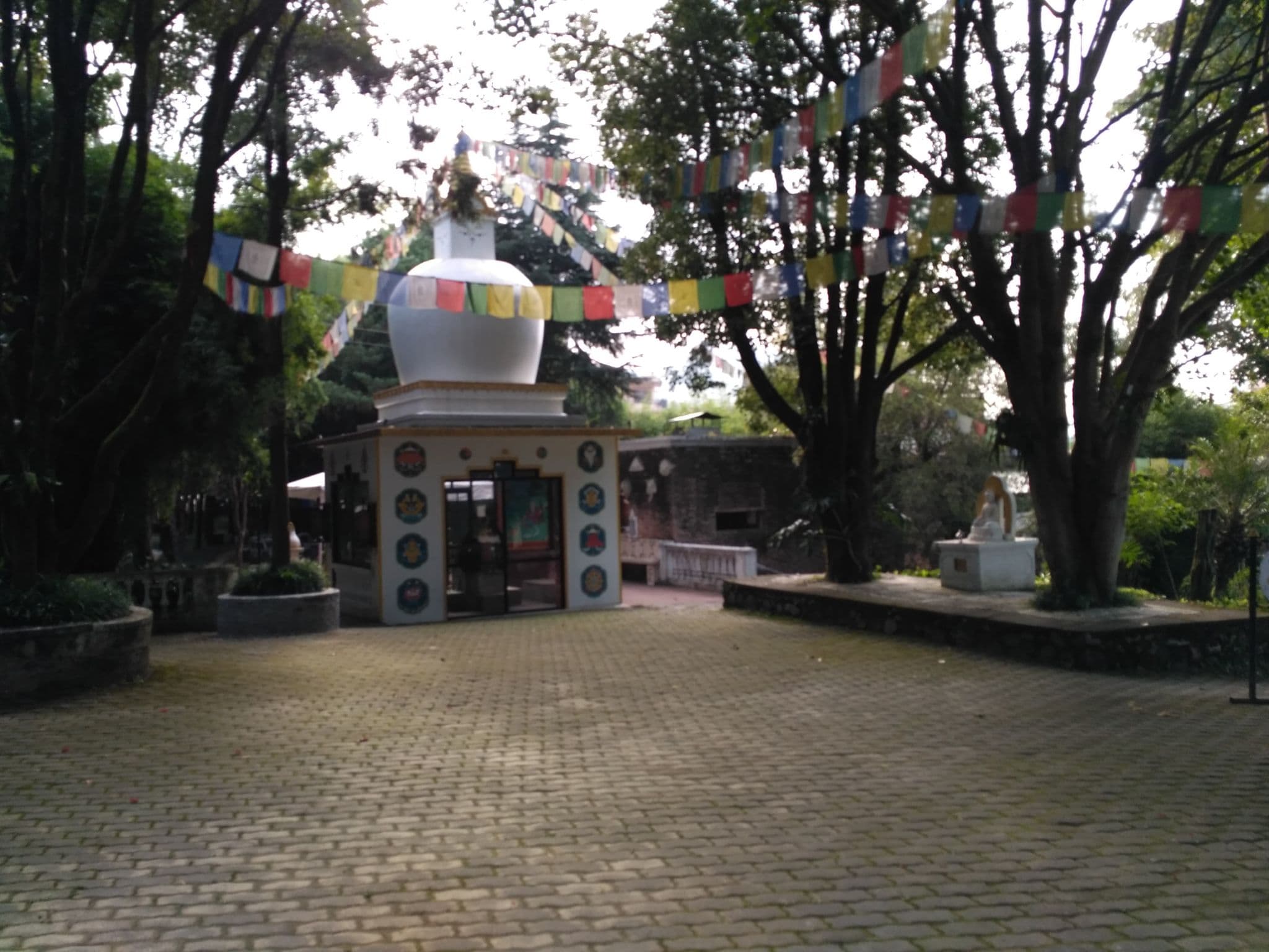 Street view near Park Village Resort, Chapali̇̄ Bhaḍrakāli̇̄