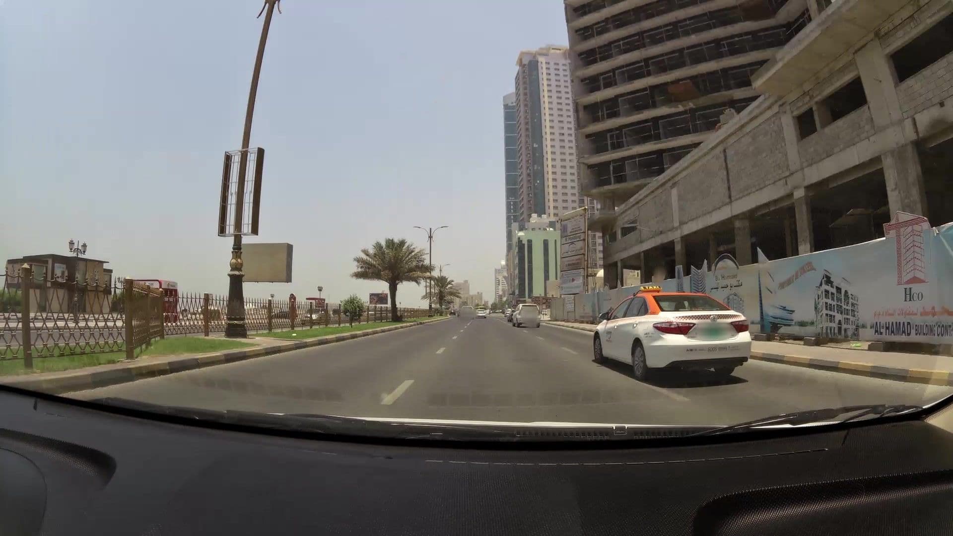 Street view near Wyndham Beach Hotel, Ar Rumaylah — © kaartcam (CC BY-SA · Mapillary)