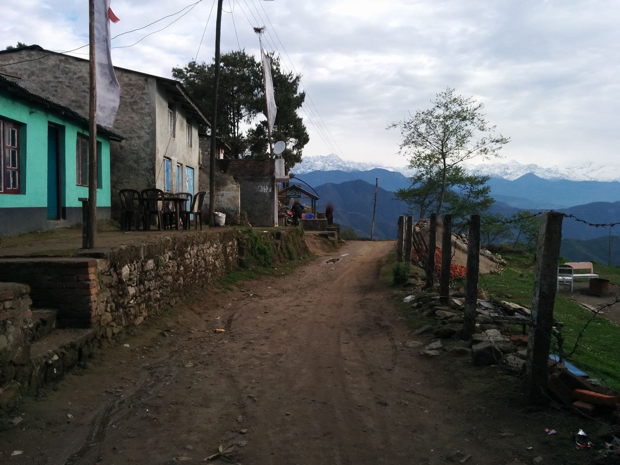 Street view near Dorje Lakpa Hotel, Chapali̇̄ Bhaḍrakāli̇̄