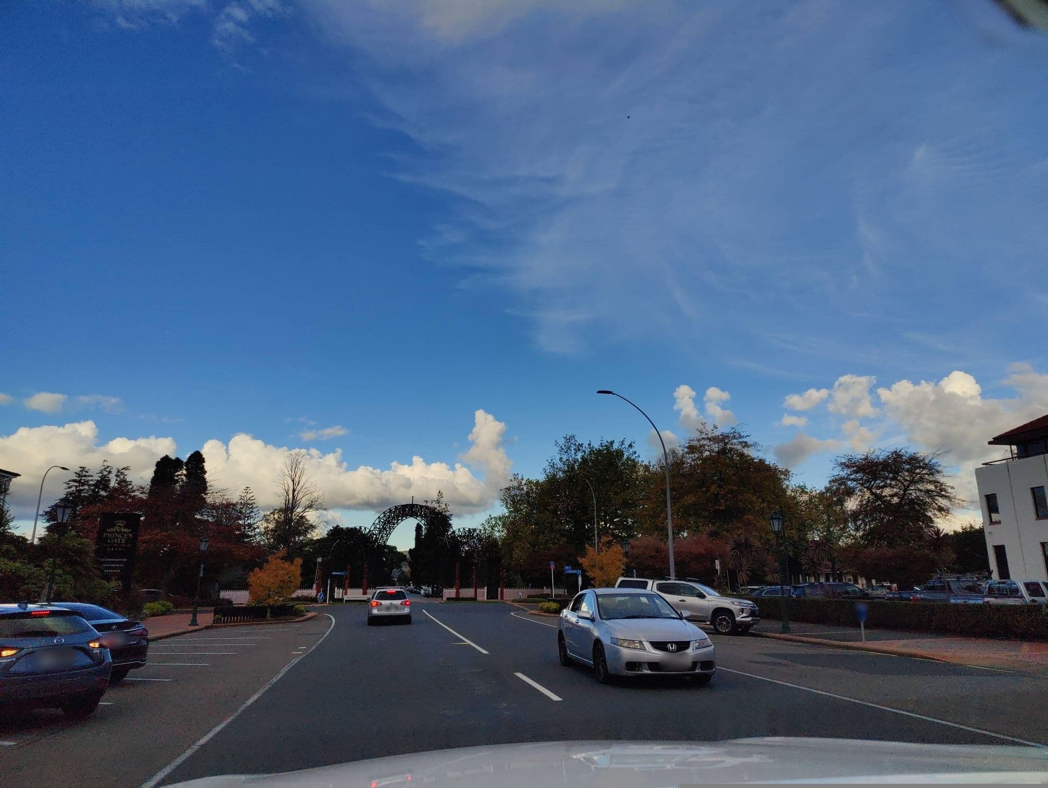 Street view near Princes Gate Hotel, Victoria — © elphix (CC BY-SA · Mapillary)