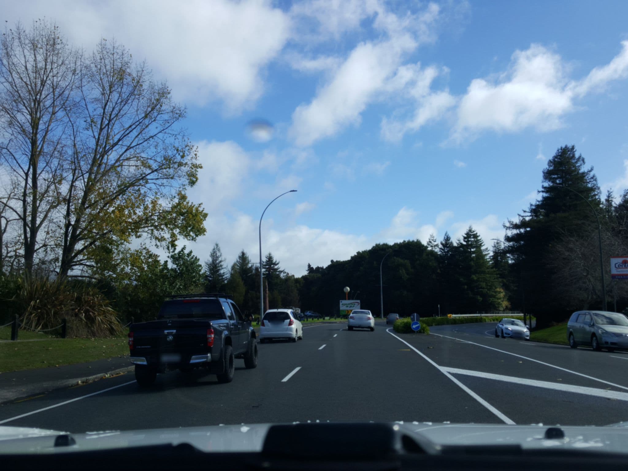 Street view near Fountain City Motor Inn, Hamilton West — © elphix (CC BY-SA · Mapillary)
