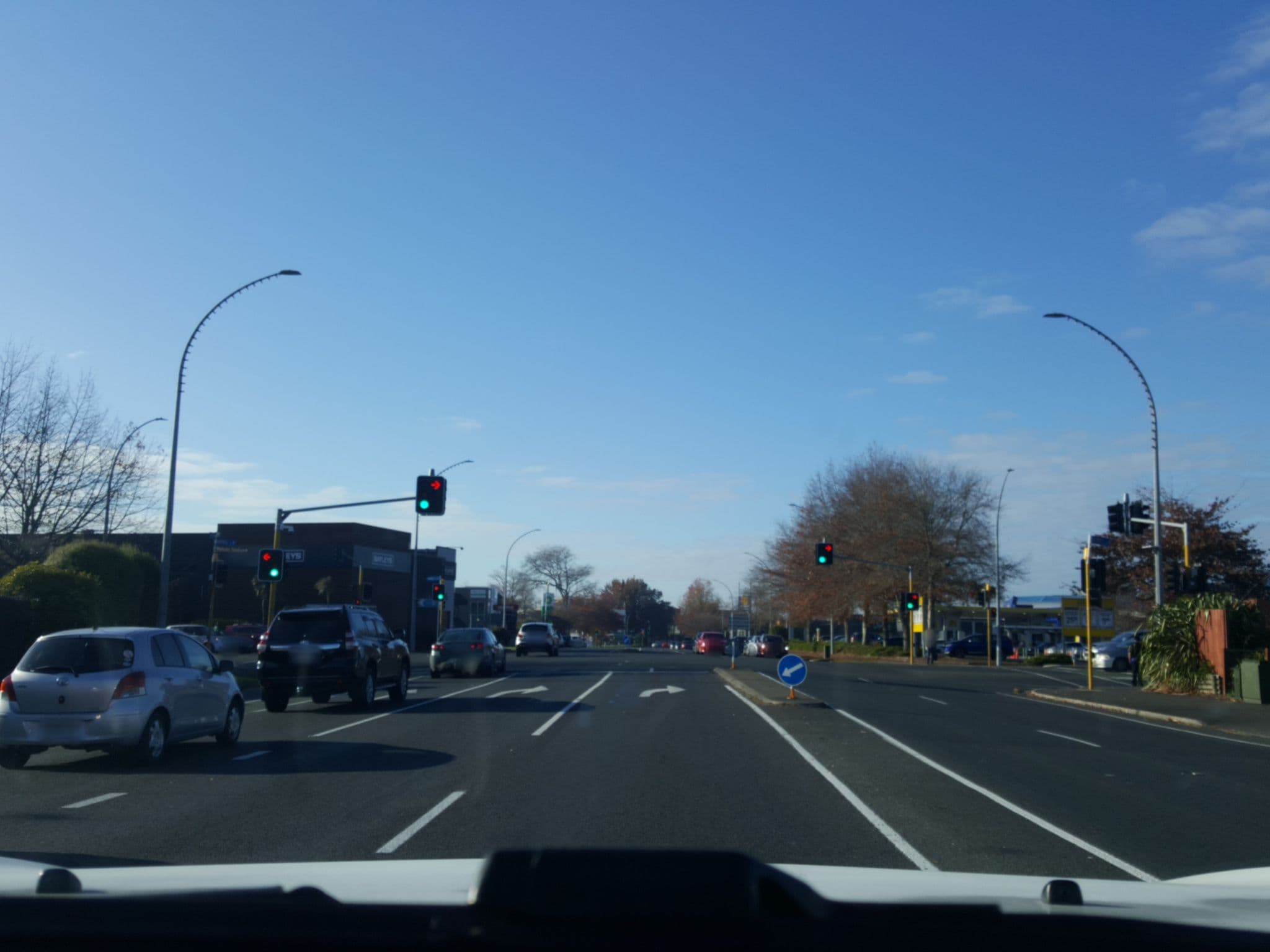 Street view near Mill Lodge Motor Inn, Hamilton — © elphix (CC BY-SA · Mapillary)