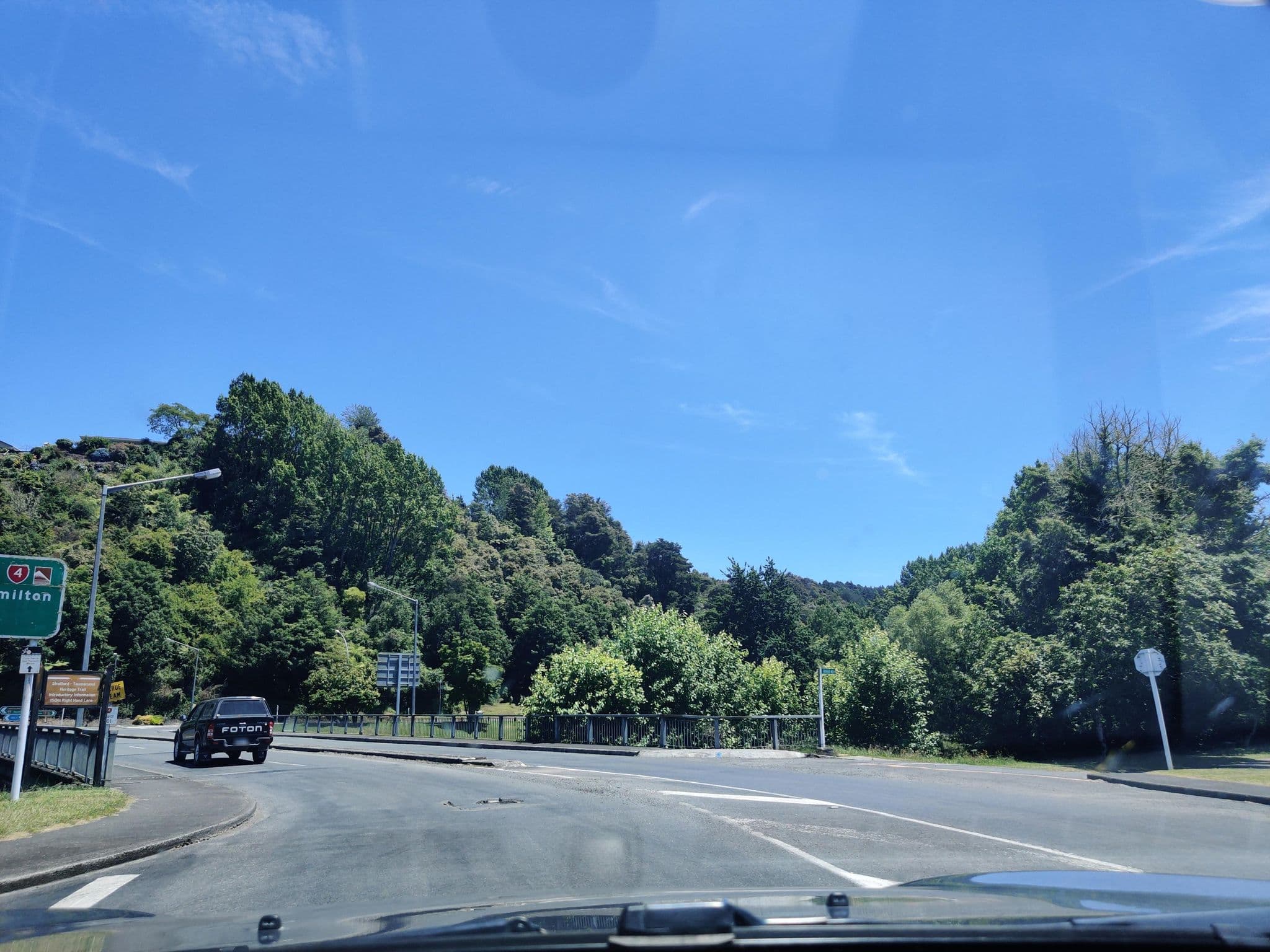 Street view near Kelly's Motel, Taumarunui — © elphix (CC BY-SA · Mapillary)