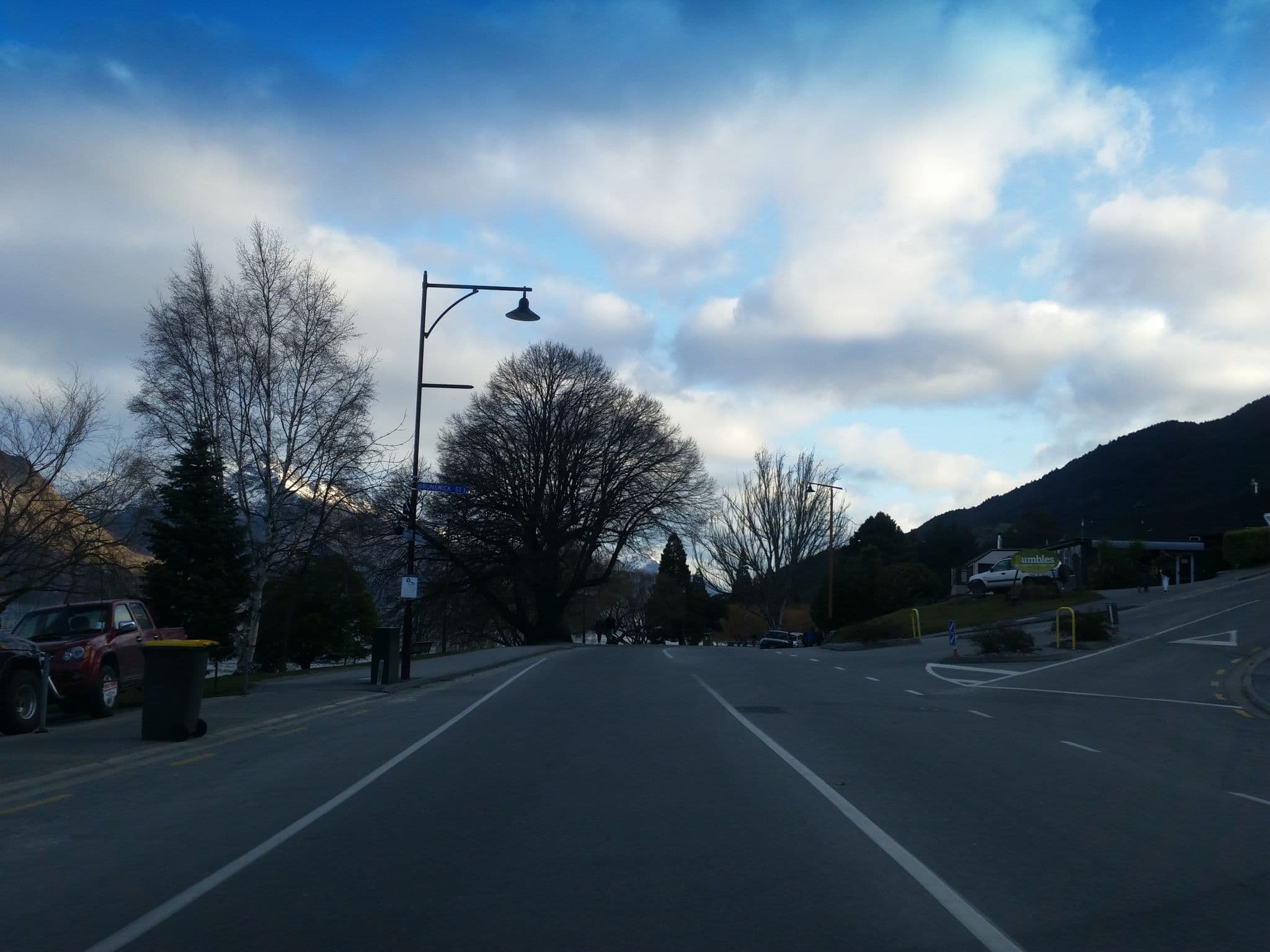 Street view near The Waterfront, Queenstown — © bmannz (CC BY-SA · Mapillary)