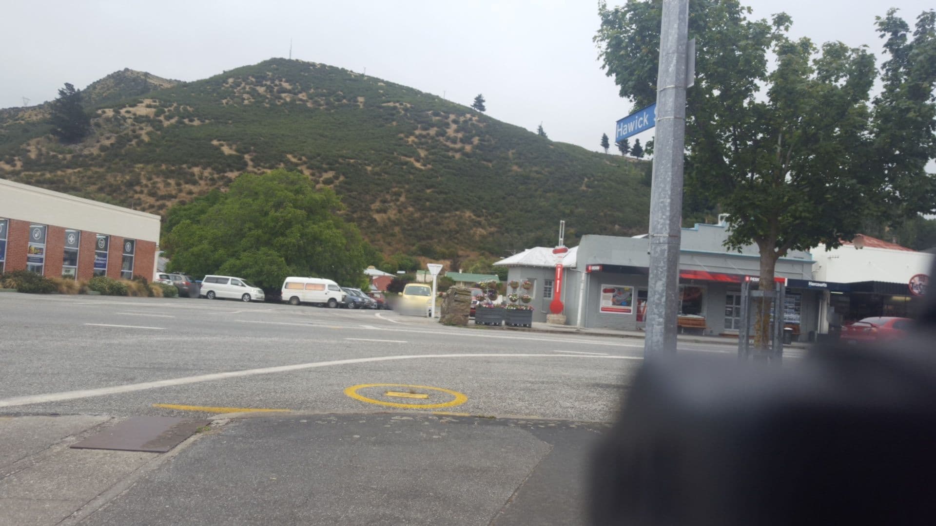 Street view near The Commercial, Alexandra — © roadroid (CC BY-SA · Mapillary)