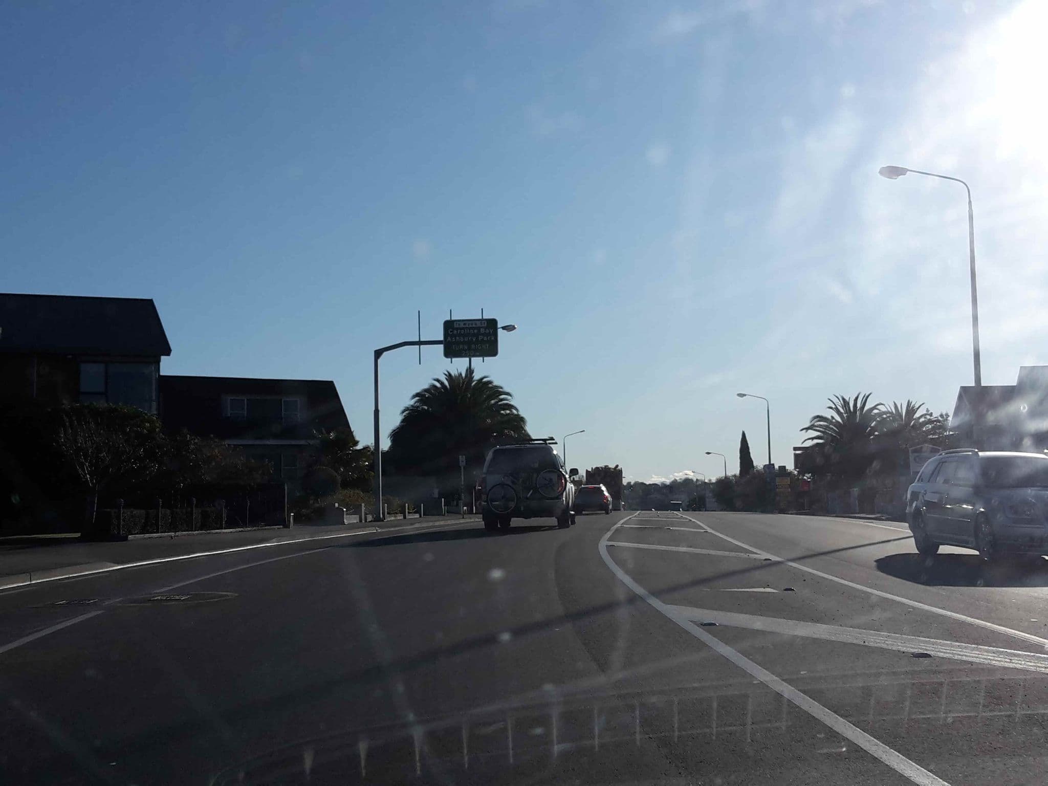 Street view near Homestead Lodge, Seaview — © hoodlum (CC BY-SA · Mapillary)