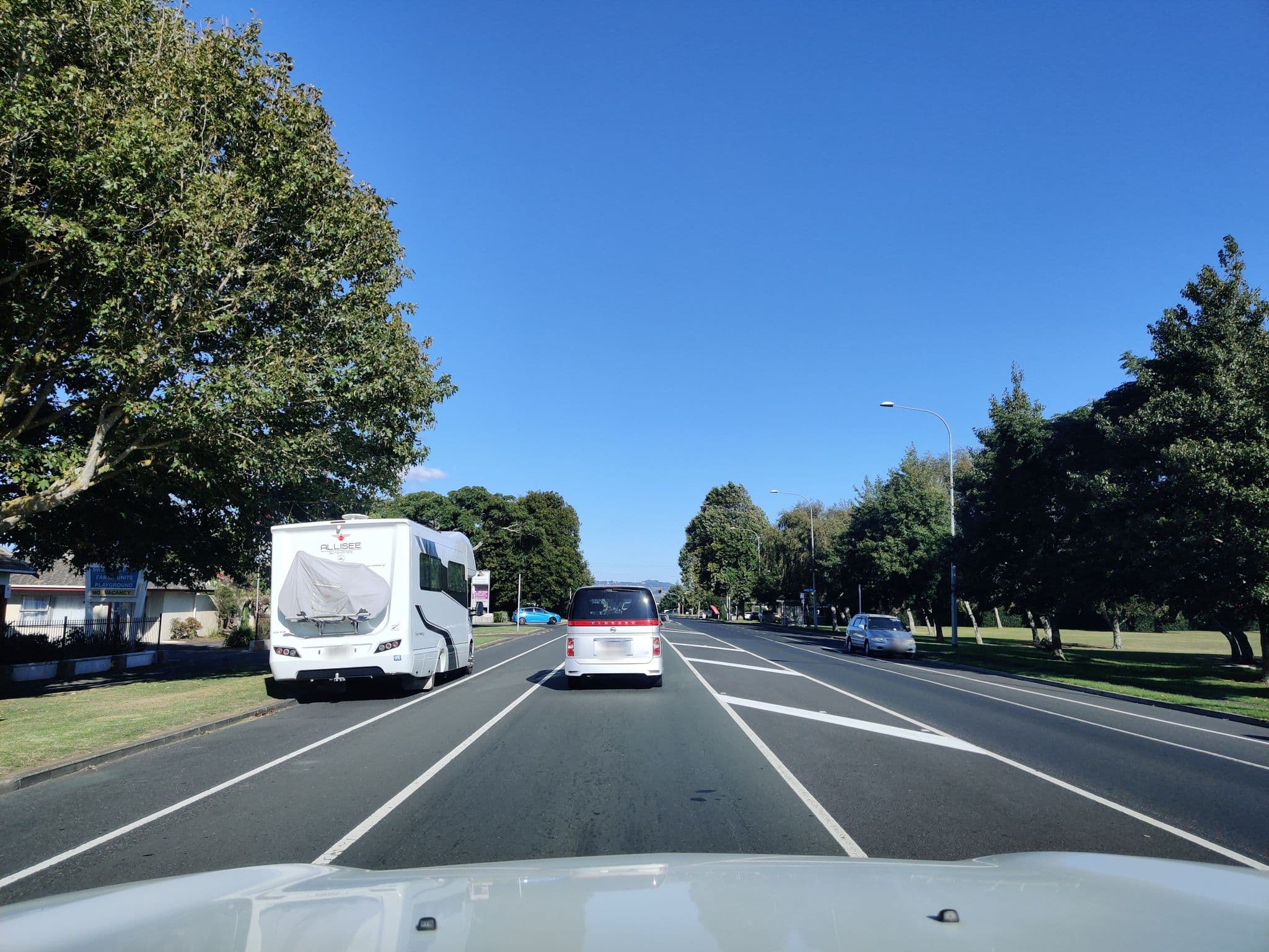 Street view near Takanini Park Motor Lodge, Takanini — © elphix (CC BY-SA · Mapillary)
