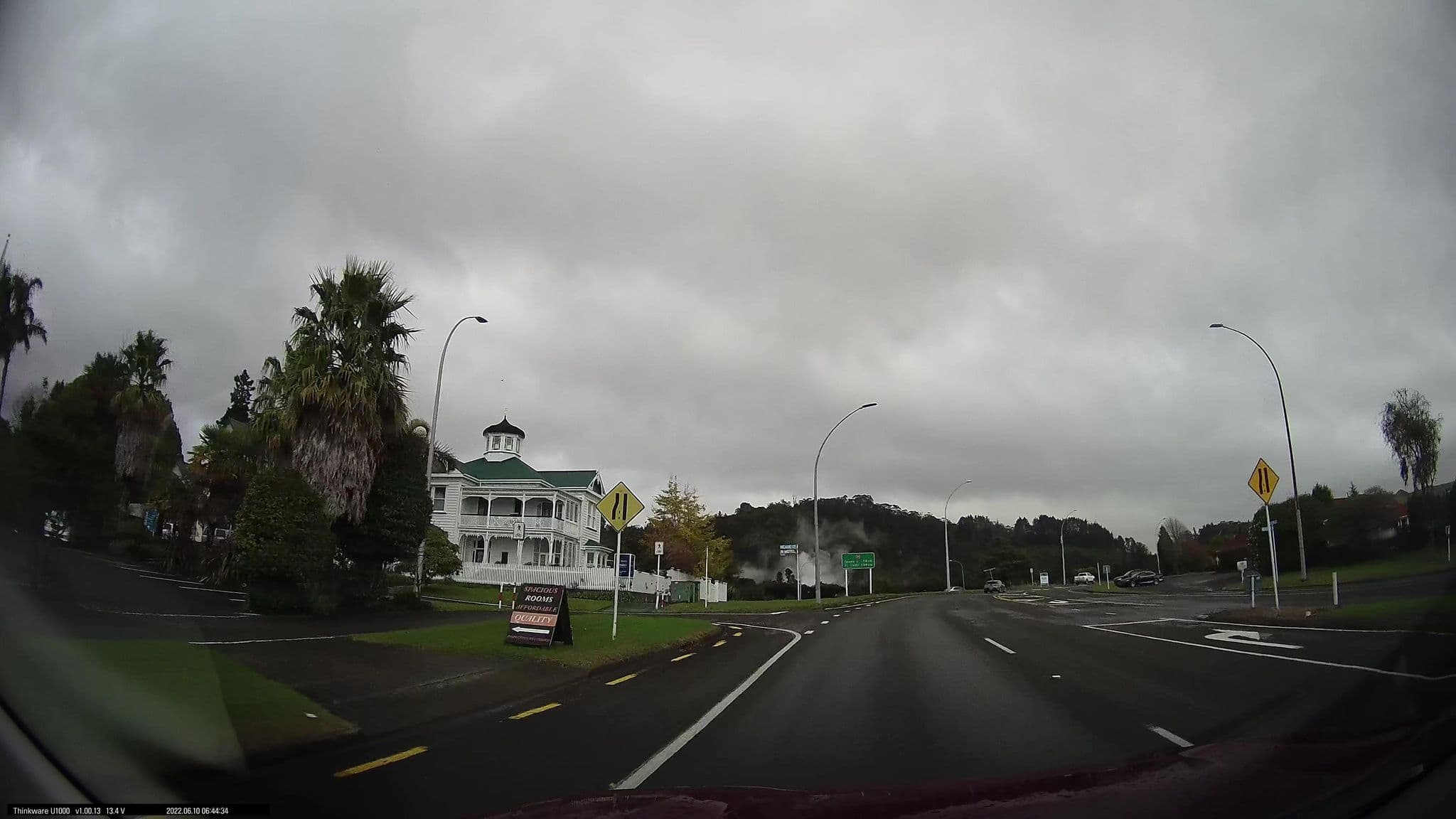 Street view near Greenview Motel, Victoria — © maxim752 (CC BY-SA · Mapillary)