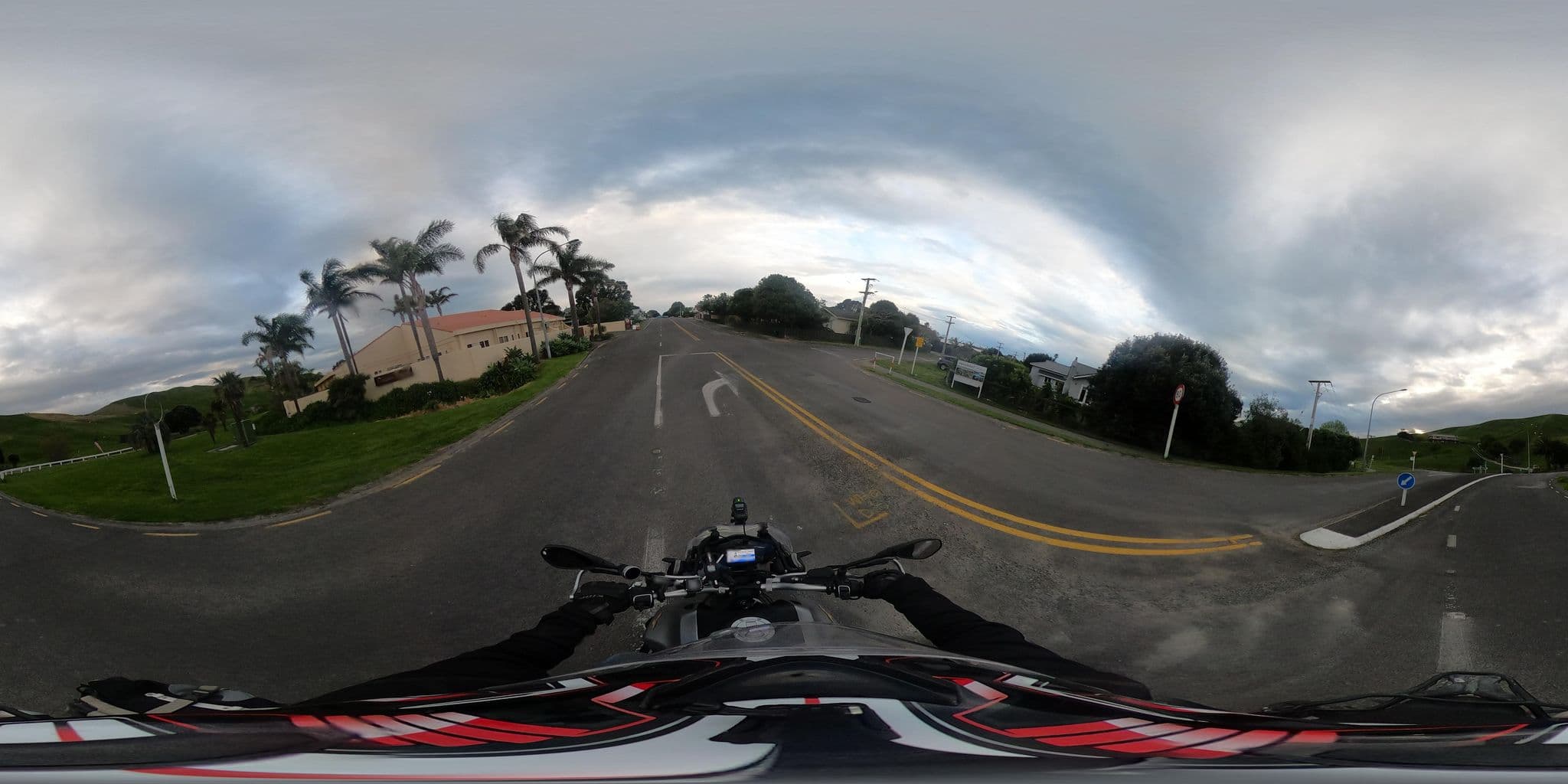 Street view near Ocean Beach Motor Lodge, Wainui — © captaincol (CC BY-SA · Mapillary)