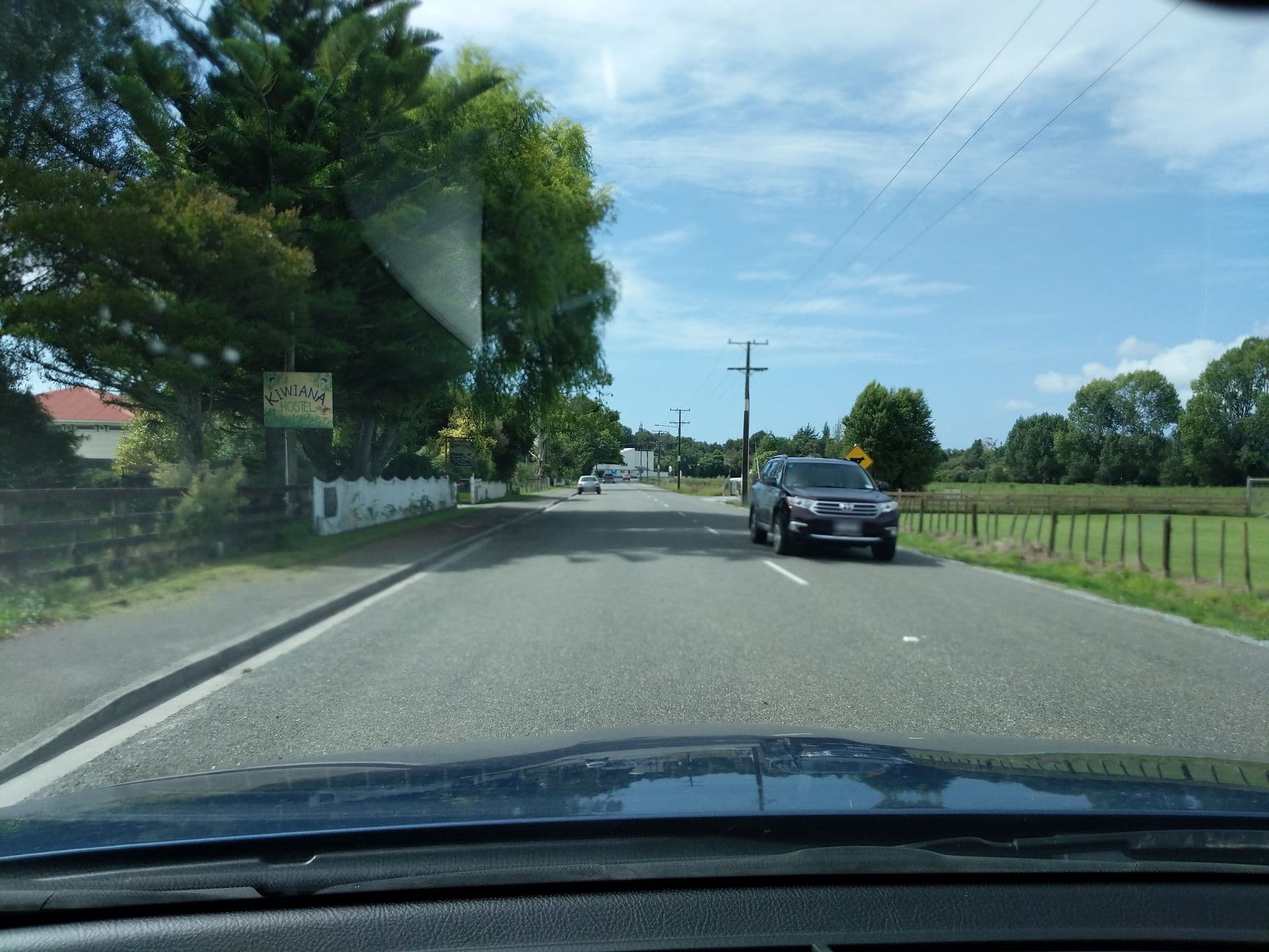 Street view near Kiwiana, Takaka — © htcltd (CC BY-SA · Mapillary)