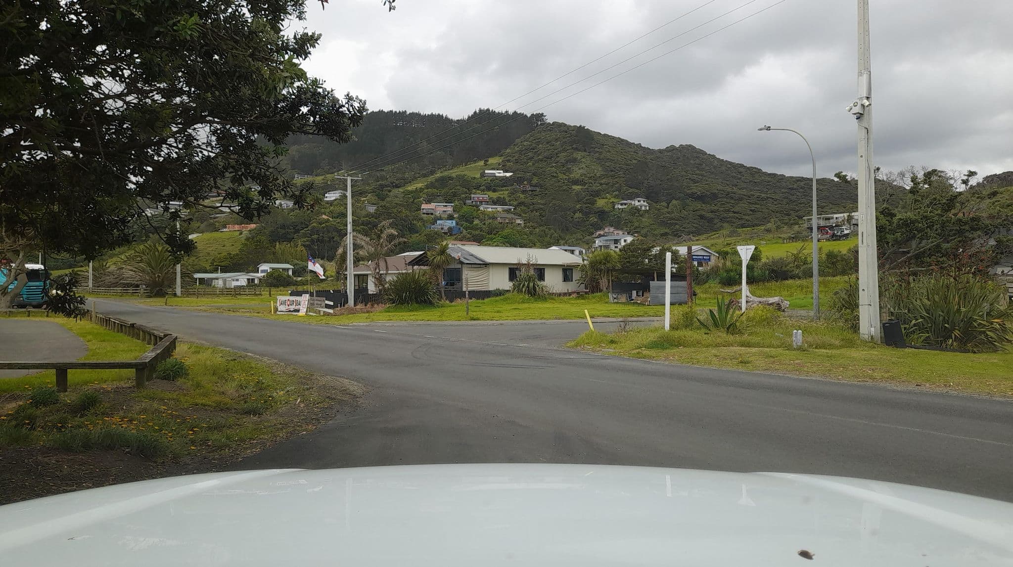 Street view near Endless Summer Lodge - Guest House, Ahipara — © BernardPetersenNTA (CC BY-SA · Mapillary)