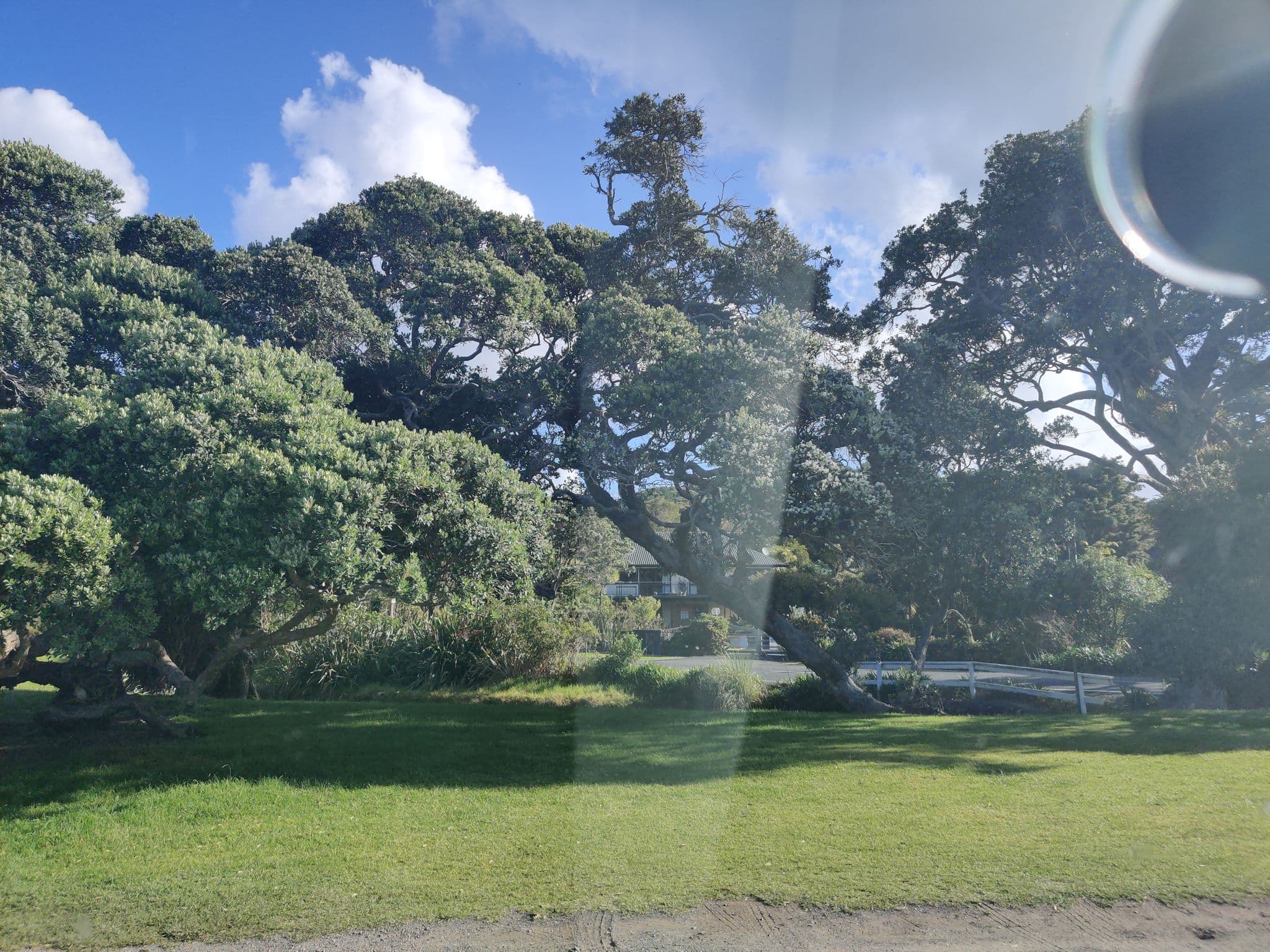 Street view near Kowharewa Bay Freedom Camping, Ngunguru — © elphix (CC BY-SA · Mapillary)