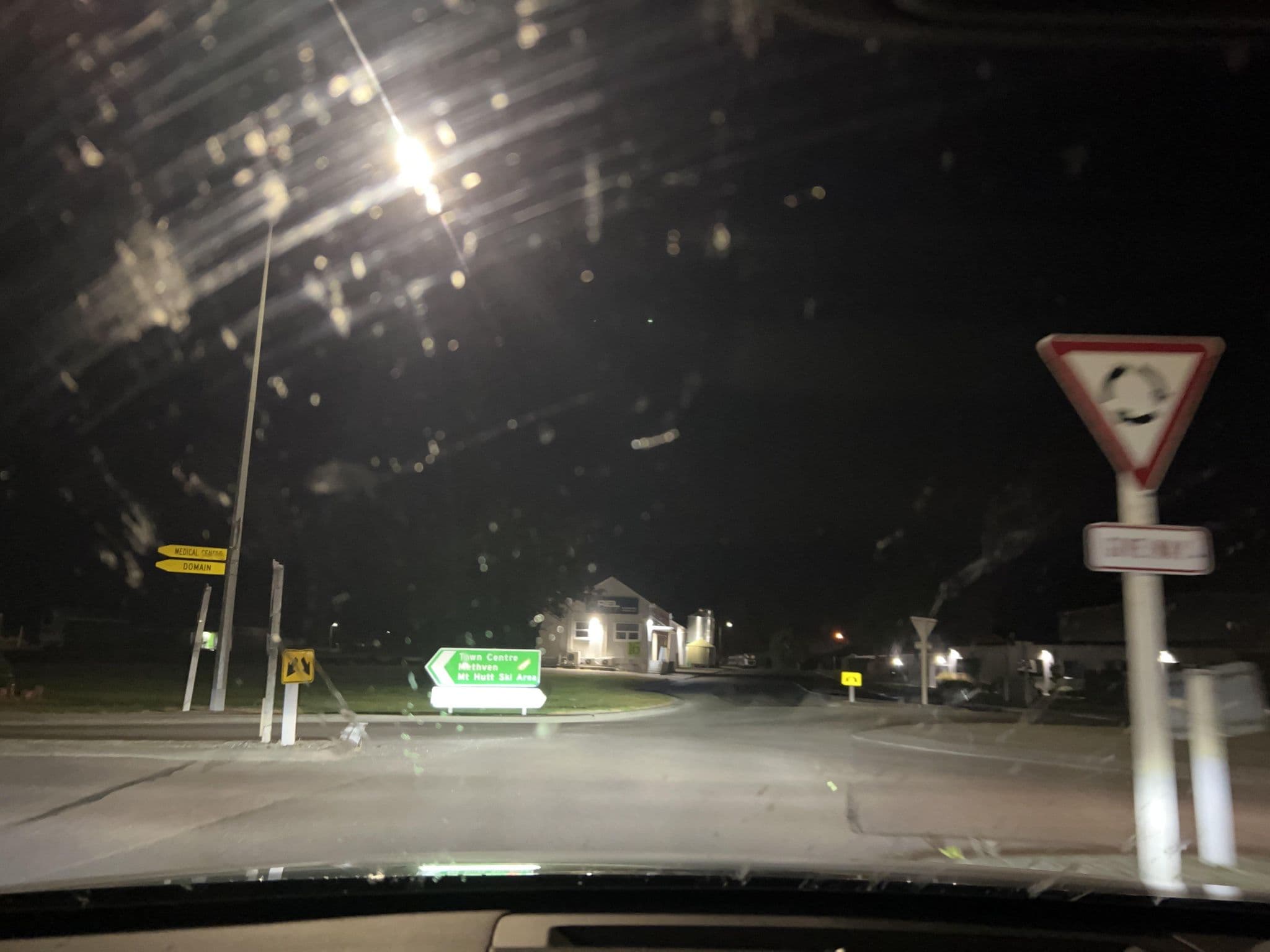 Street view near South Rakaia Hotel, Rakaia — © andreslfc (CC BY-SA · Mapillary)