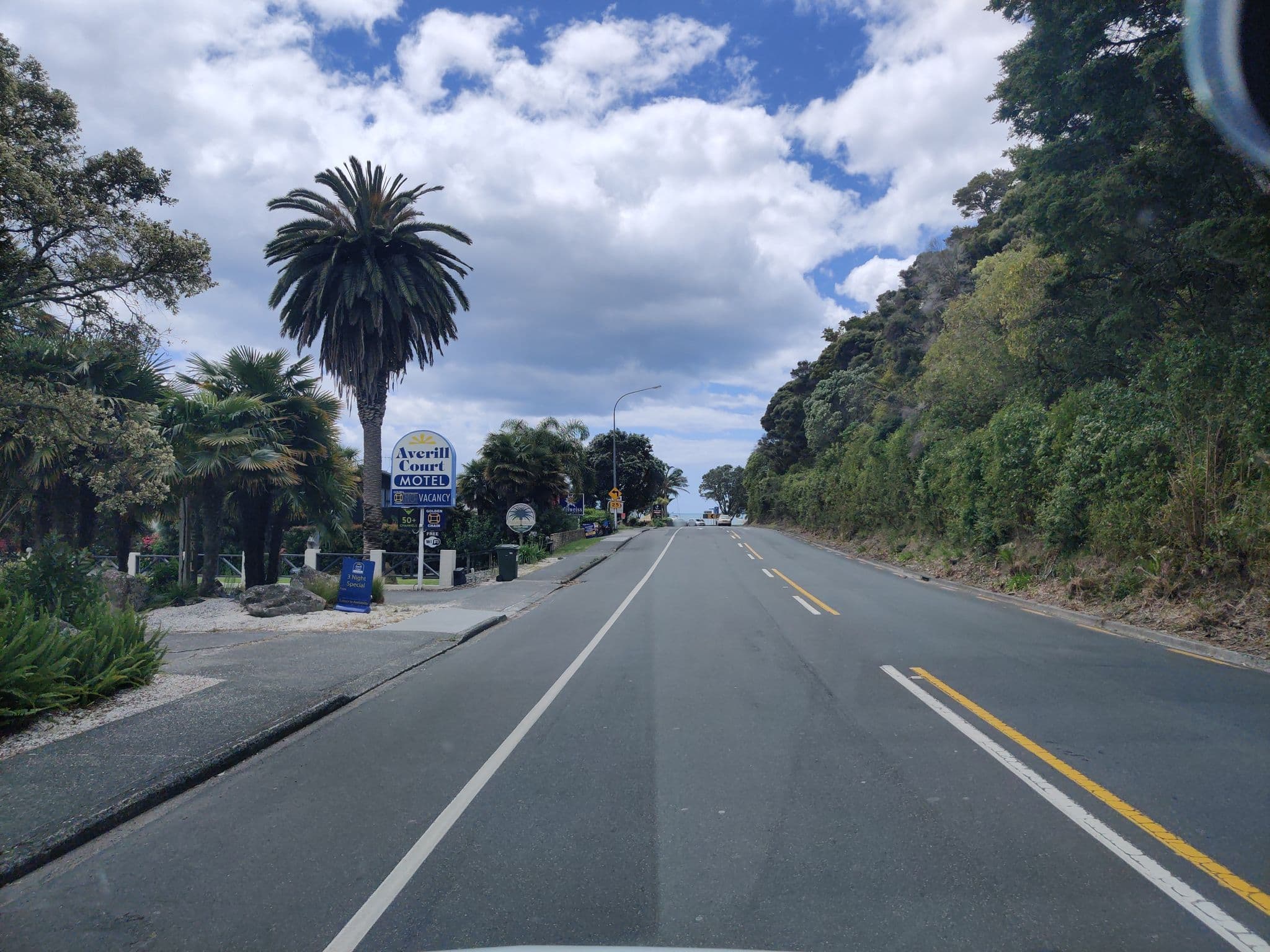 Street view near Averill Court Motel, Paihia — © elphix (CC BY-SA · Mapillary)