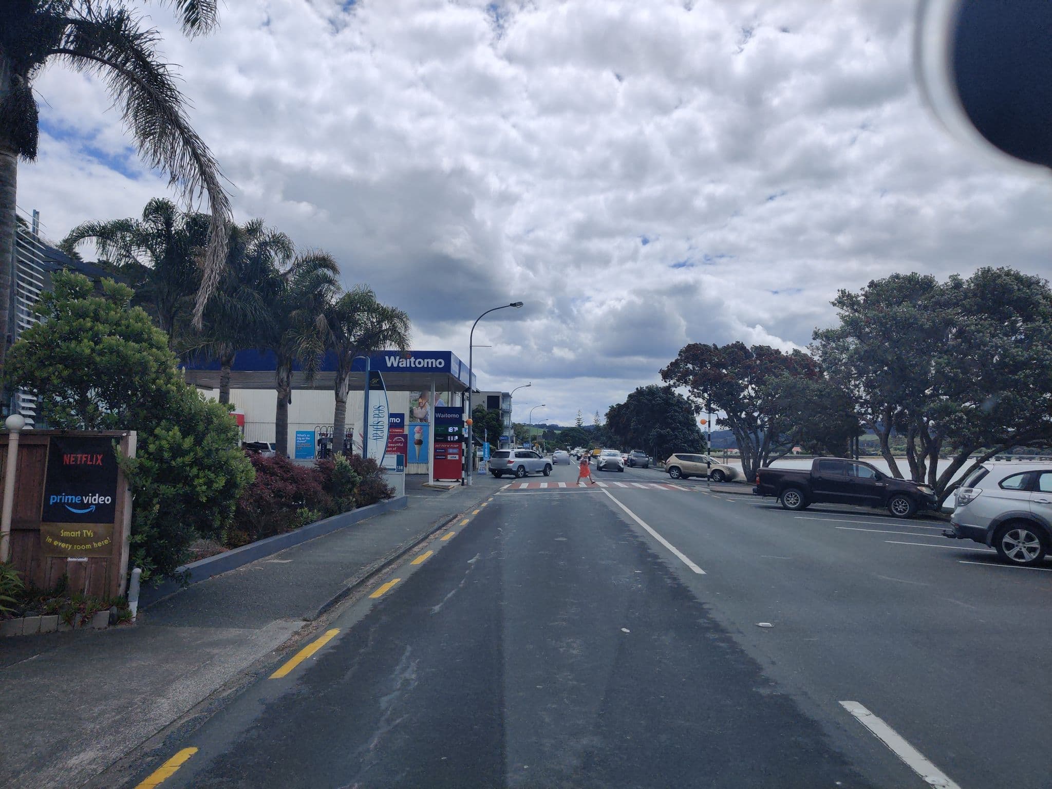 Street view near Sea Spray Suites, Paihia — © elphix (CC BY-SA · Mapillary)