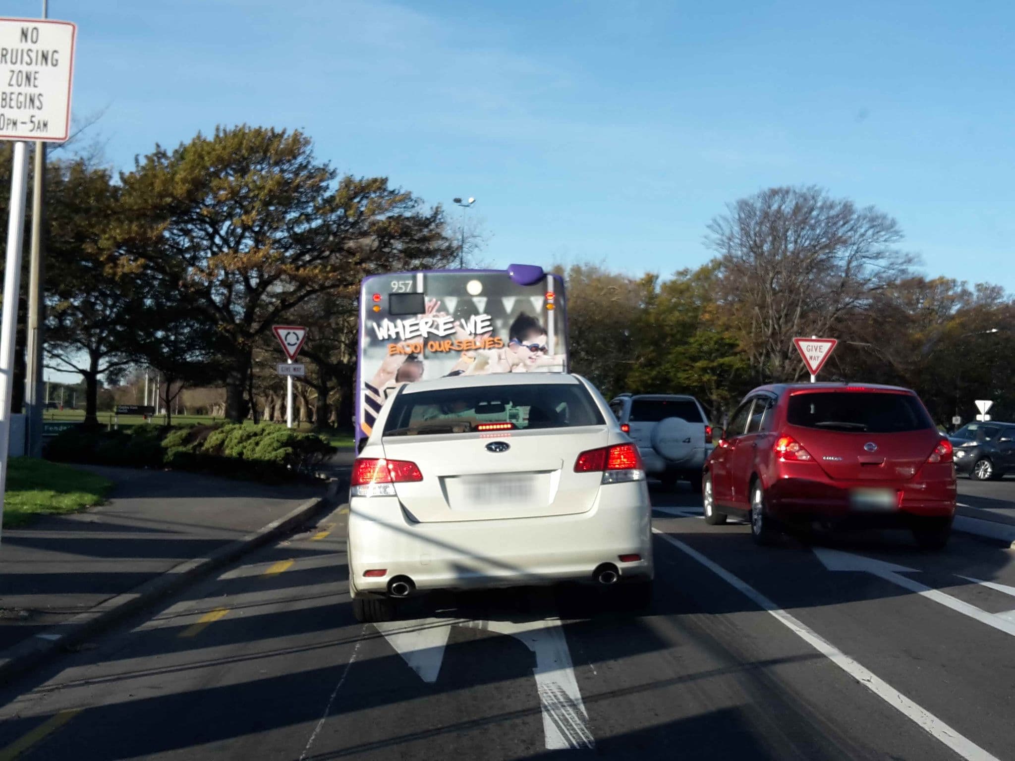Street view near Parkview Hotel, Fendalton — © hoodlum (CC BY-SA · Mapillary)