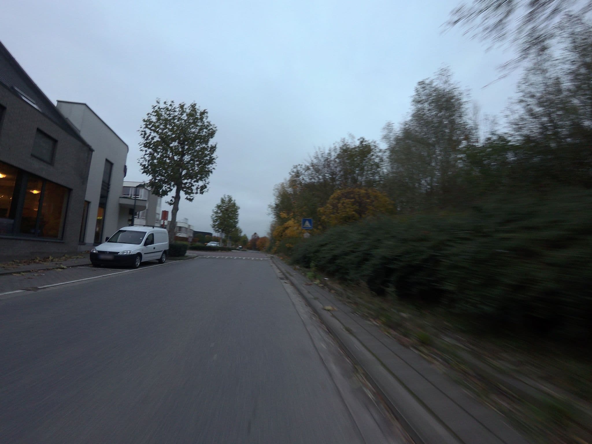 Street view near Hôtel Hobbit, Sint-Stevens-Woluwe — © filipc (CC BY-SA · Mapillary)