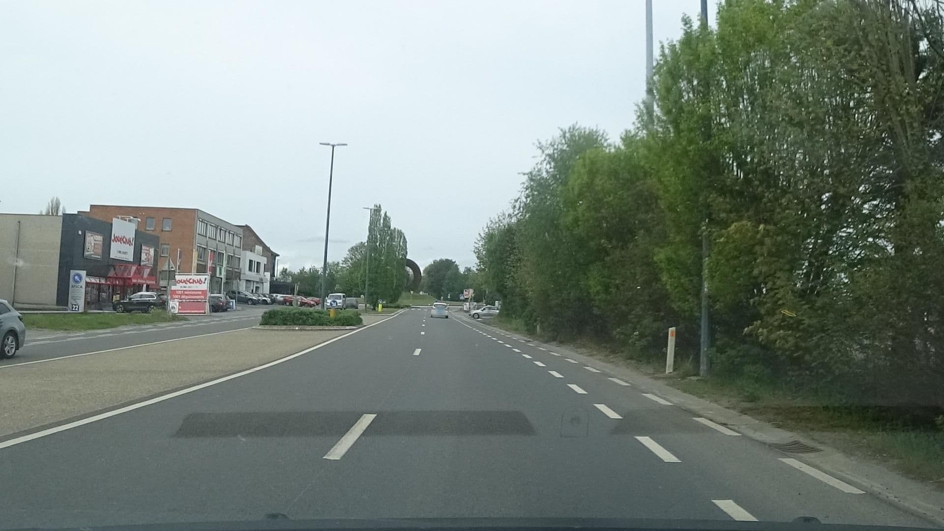 Street view near Les Trois Clés, Gembloux — © vbombaerts (CC BY-SA · Mapillary)