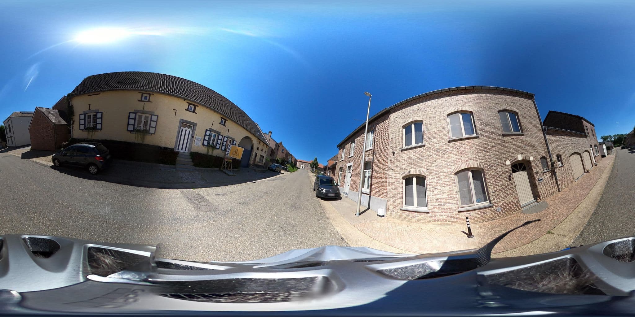 Street view near Lisa's Weelde, Koninksem — © Eebie (CC BY-SA · Mapillary)