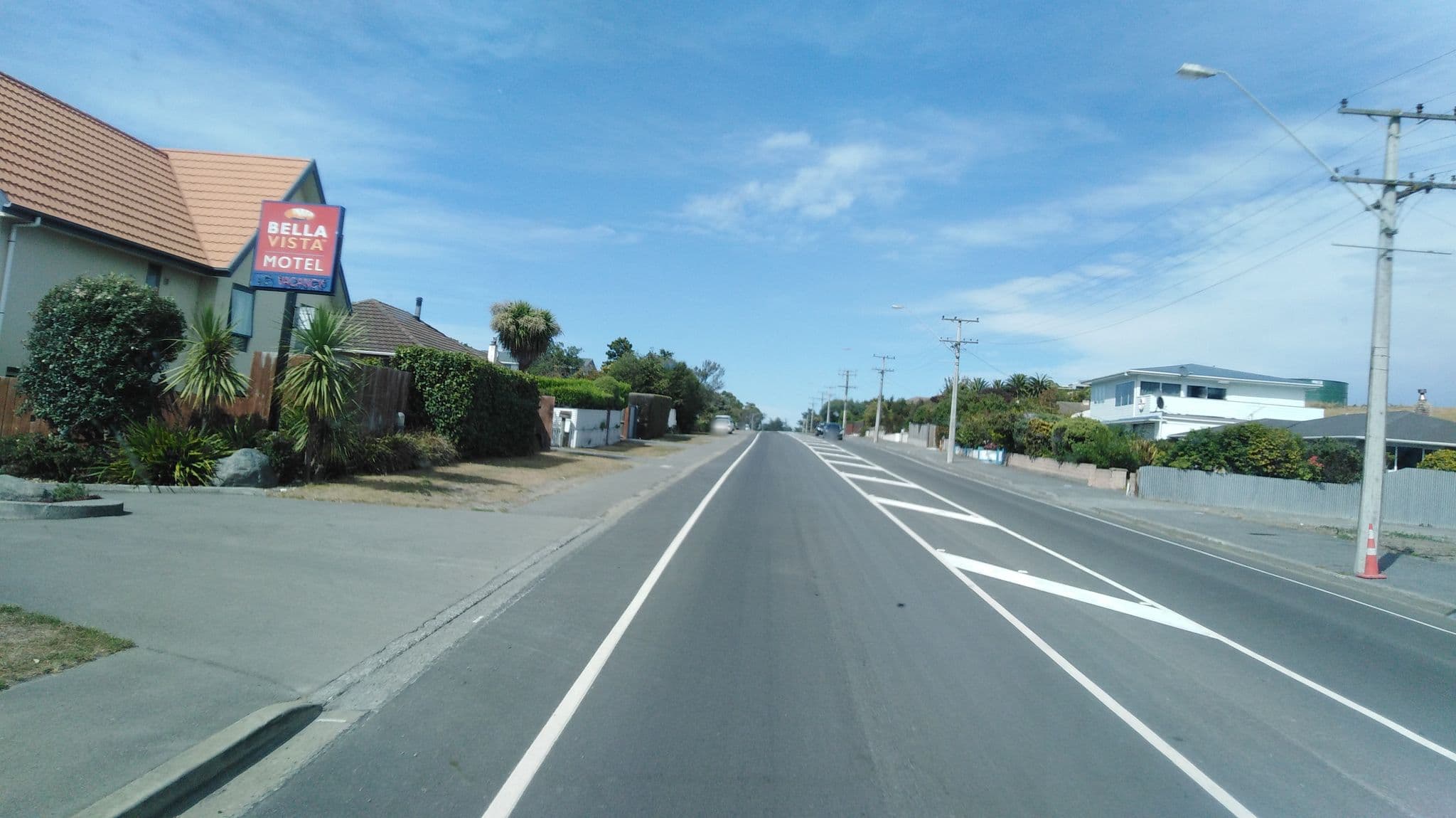 Street view near Bella Vista Motel, Redwoodtown — © 1111 (CC BY-SA · Mapillary)