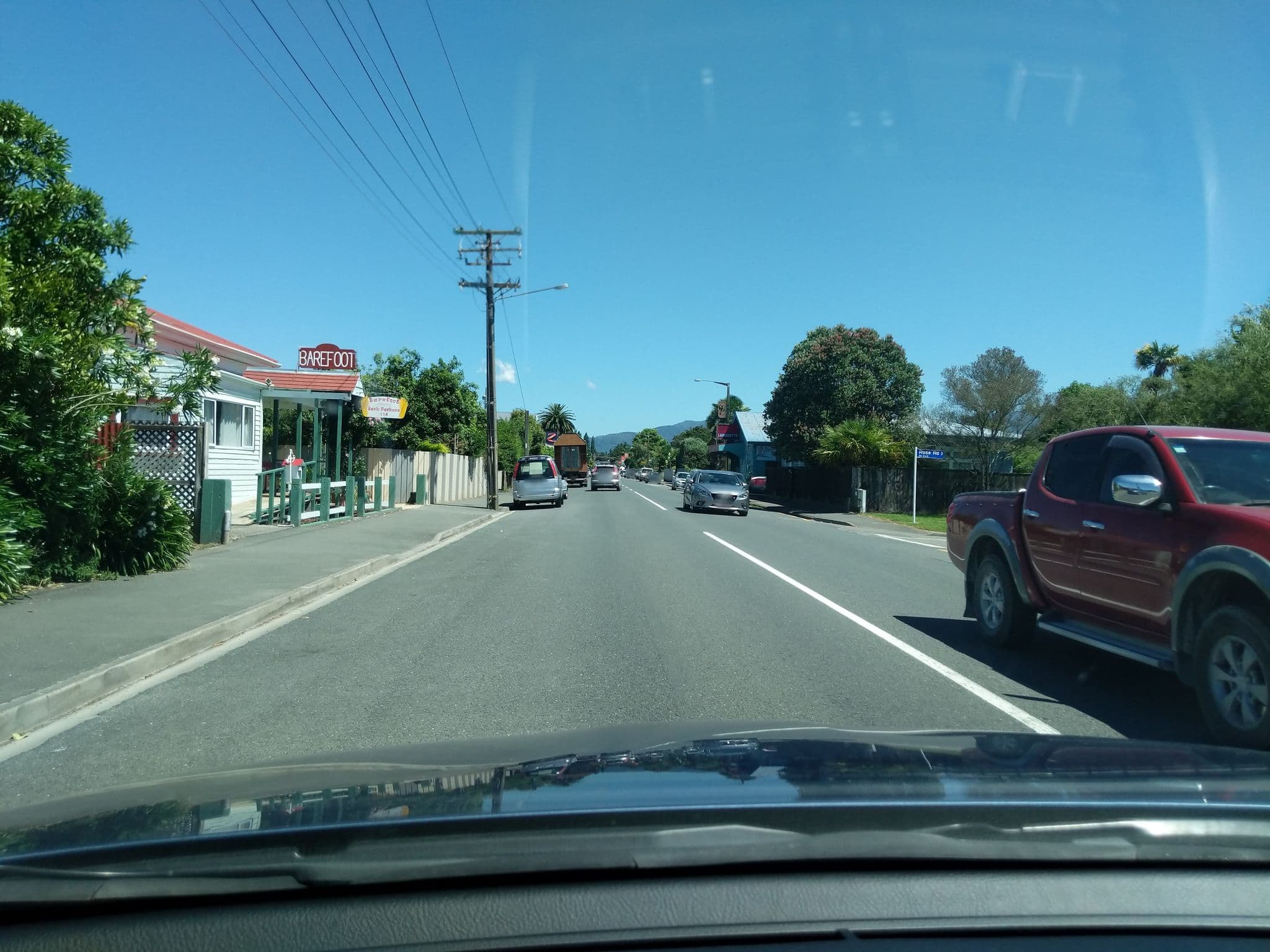 Street view near Barefoot Backpackers, Takaka — © htcltd (CC BY-SA · Mapillary)