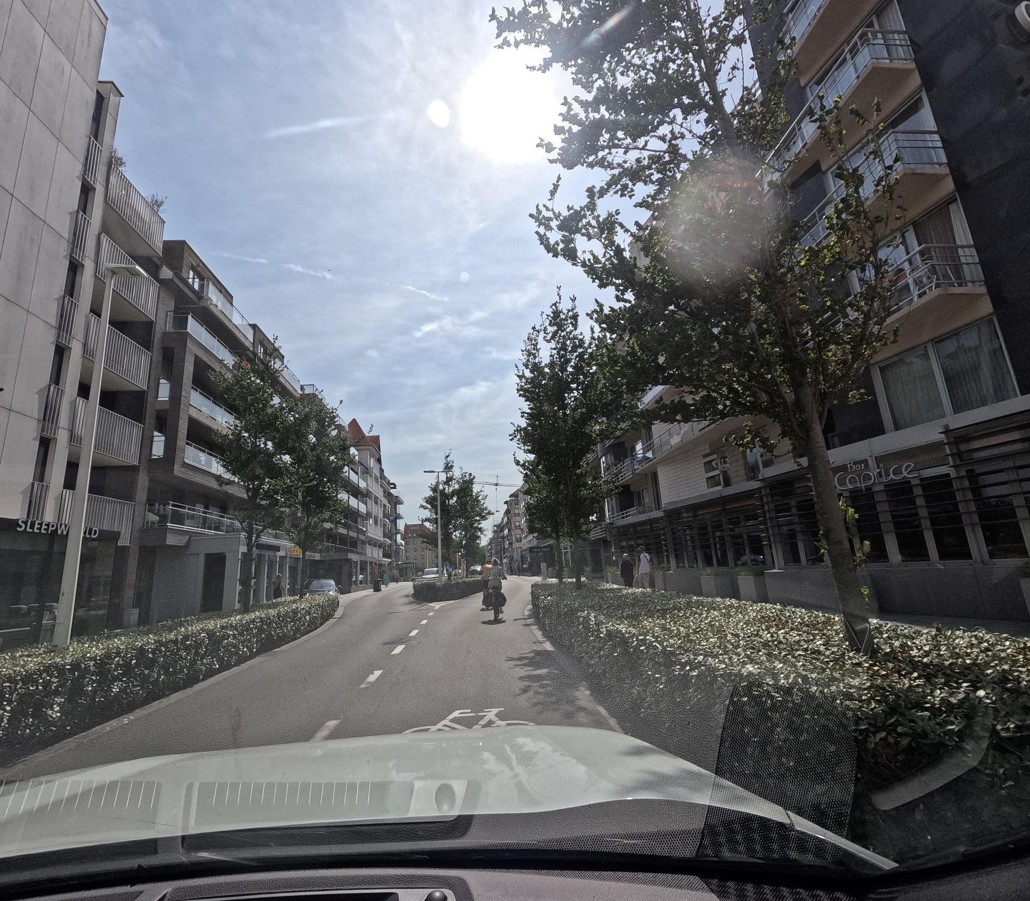 Street view near Cosmopolite, Lombardsijde — © filipc (CC BY-SA · Mapillary)
