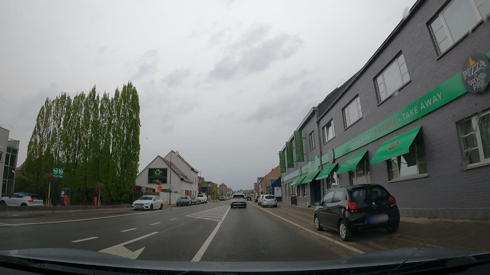 Street view near Hotel Restaurant Taormina, Nossegem — © thewizard (CC BY-SA · Mapillary)
