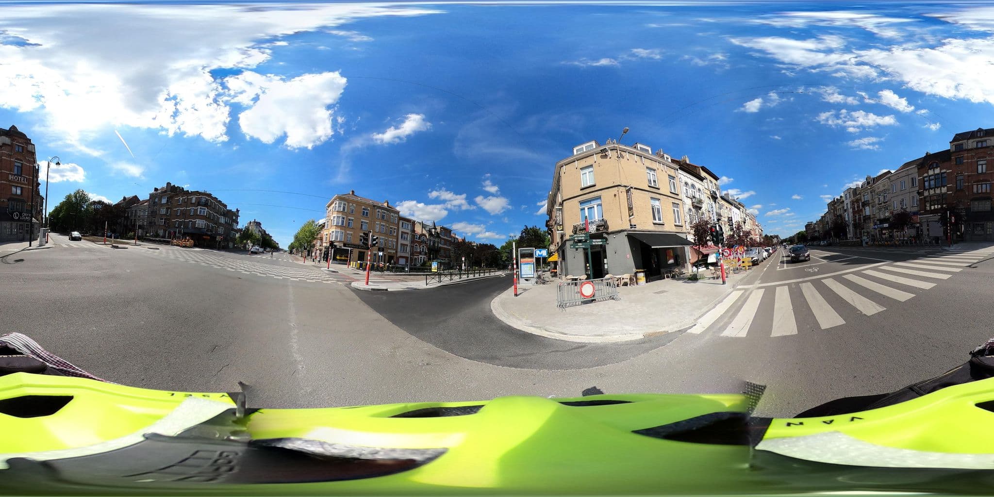 Street view near Onyx Hotel Expo, Jette — © Stefdegreef (CC BY-SA · Mapillary)