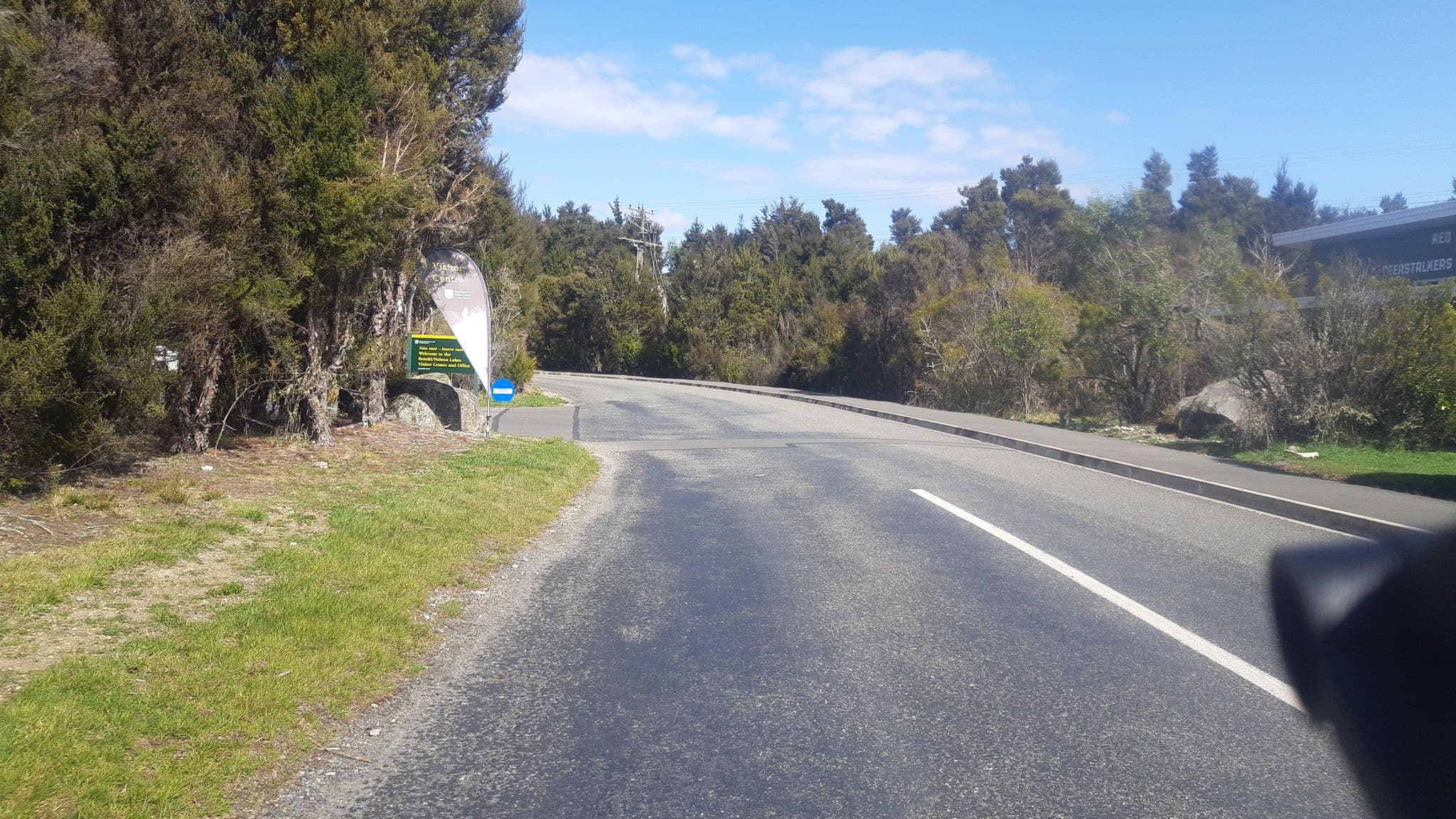 Street view near Red Deer Lodge, Wakefield — © 3stripes (CC BY-SA · Mapillary)
