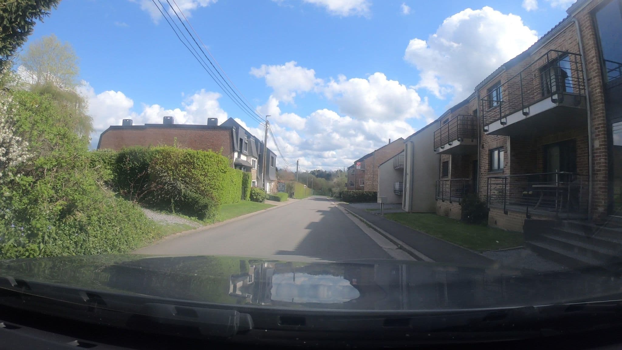 Street view near Restaurant des Nations, Louveigné — © vinisa (CC BY-SA · Mapillary)