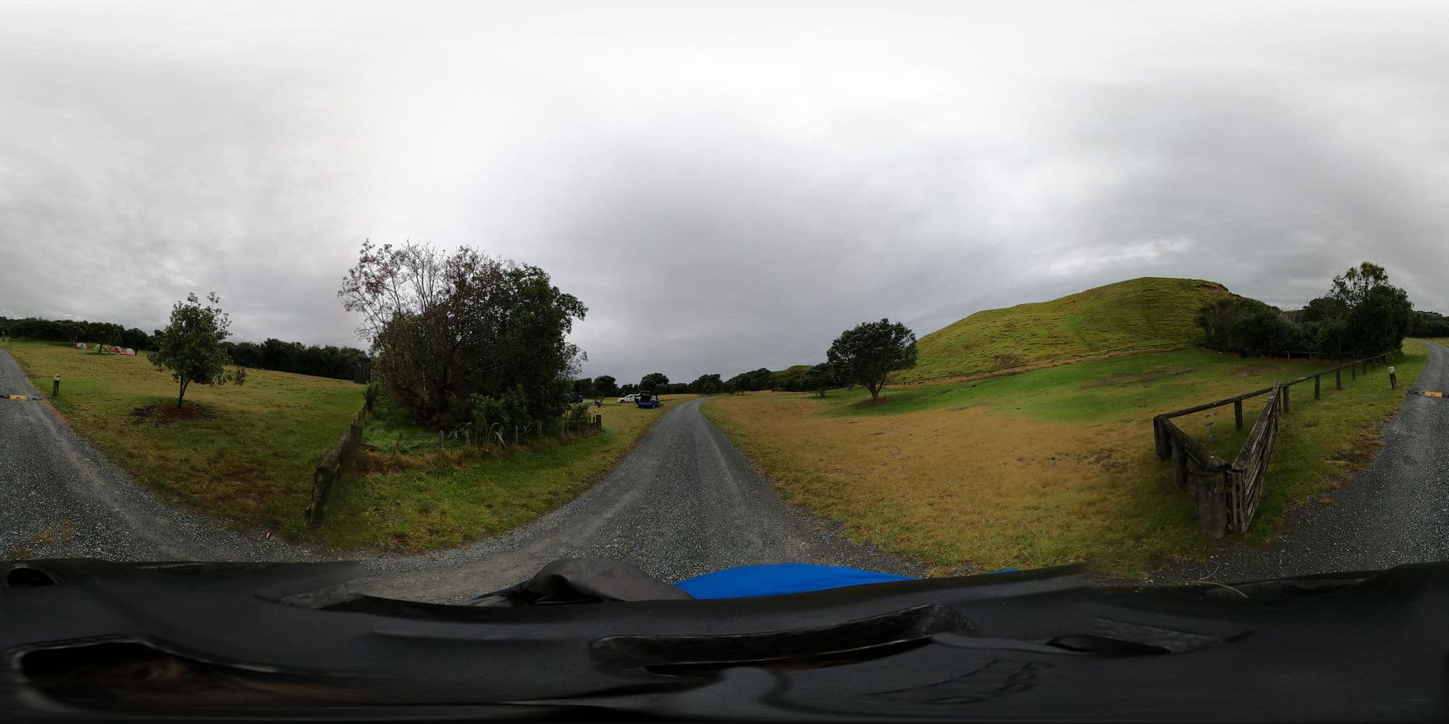 Street view near Tāwharanui Campground, Leigh — © bede (CC BY-SA · Mapillary)