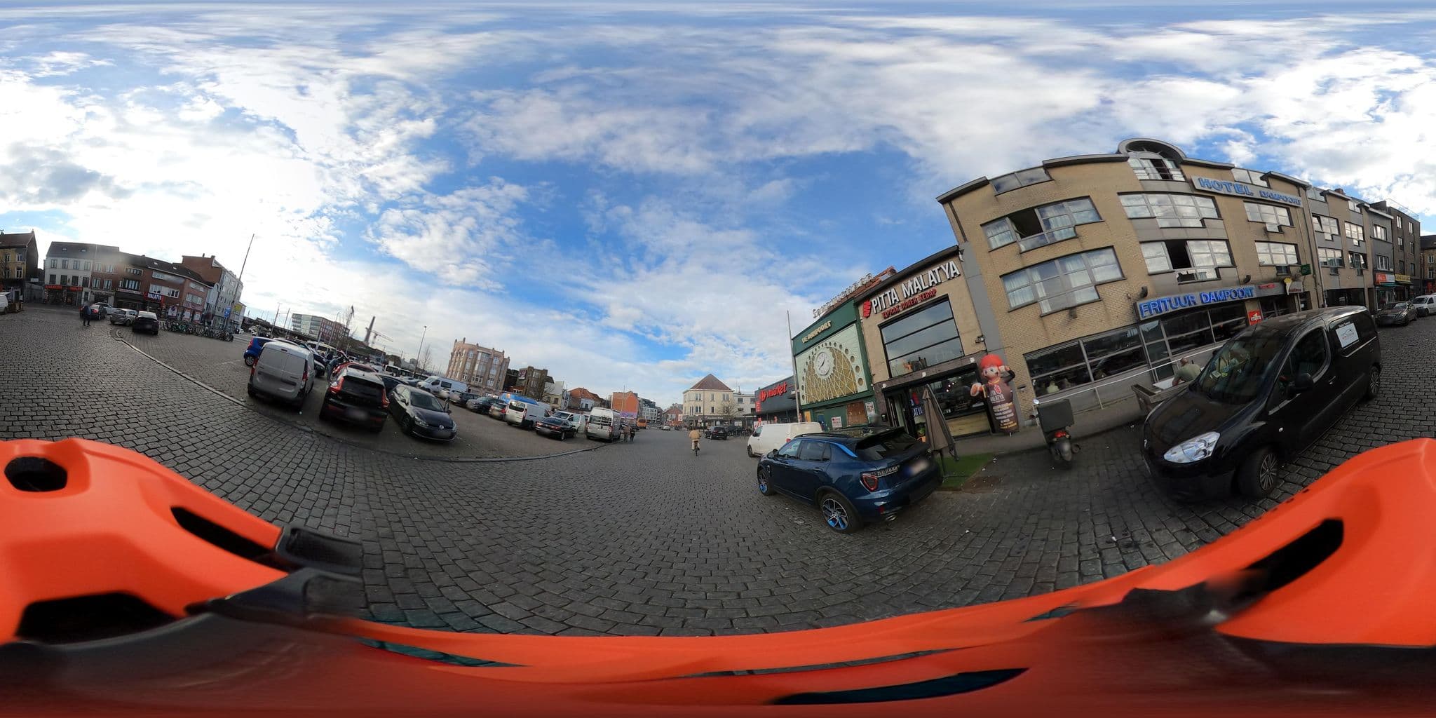 Street view near Dampoort, Sint-Amandsberg — © jdrbaix (CC BY-SA · Mapillary)