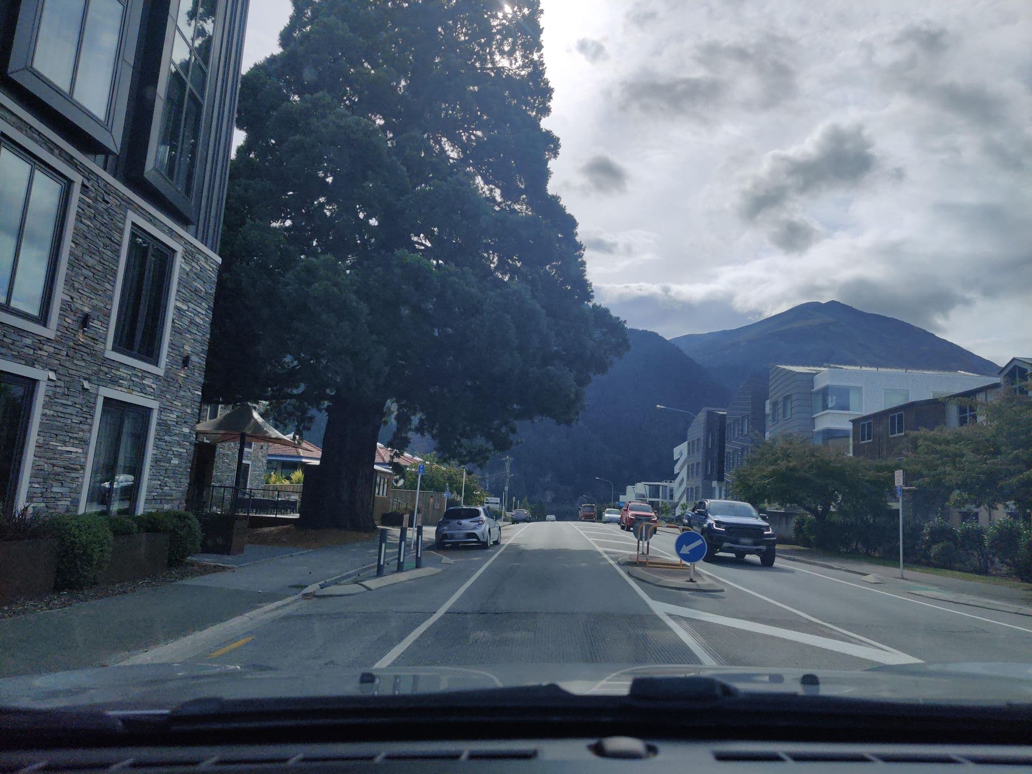 Street view near Ramada Queenstown Central, Queenstown — © elphix (CC BY-SA · Mapillary)