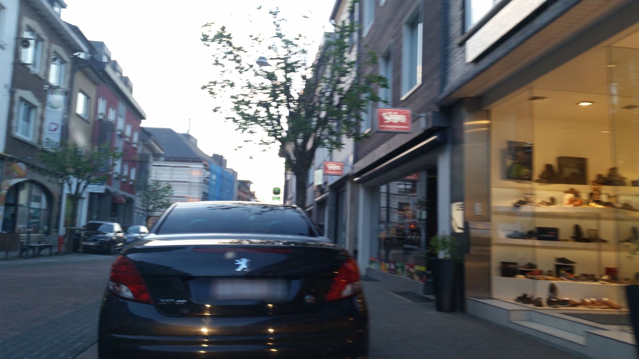 Street view near Zur Post, Saint-Vith — © it_s_so_funny (CC BY-SA · Mapillary)