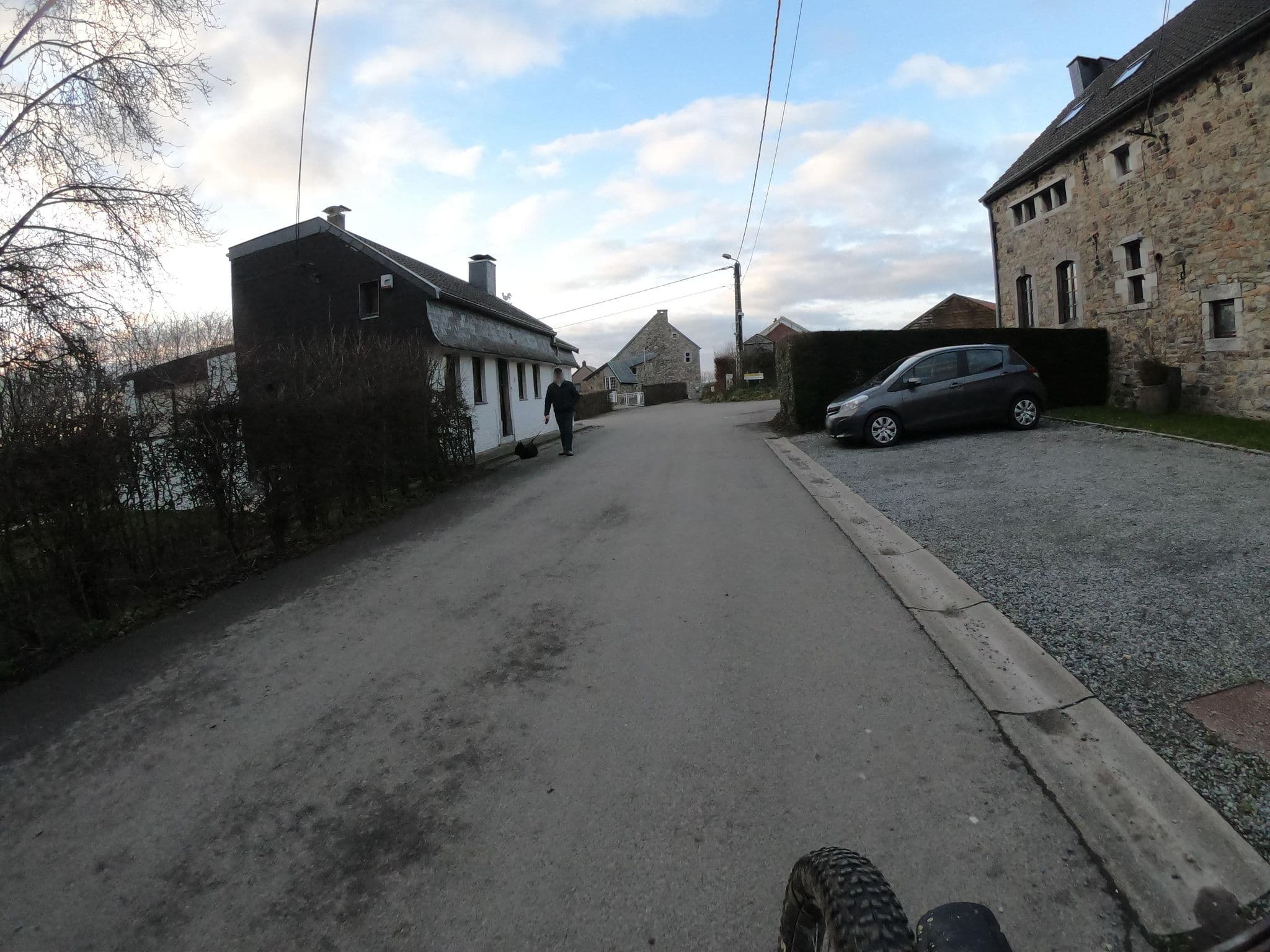 Street view near L'Ami du Chambertin, Clermont — © vinisa (CC BY-SA · Mapillary)