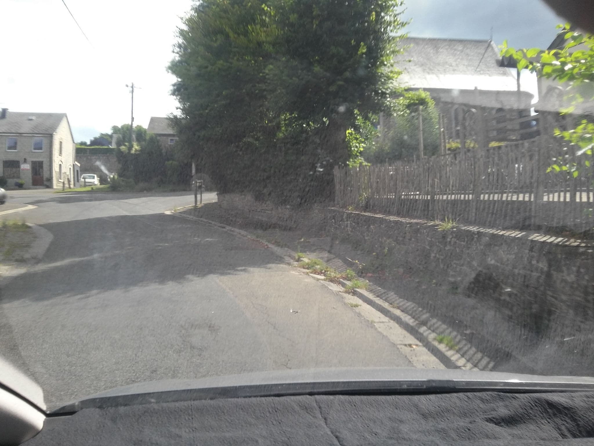 Street view near Les Tilleuls, Arville — © foxandpotatoes (CC BY-SA · Mapillary)