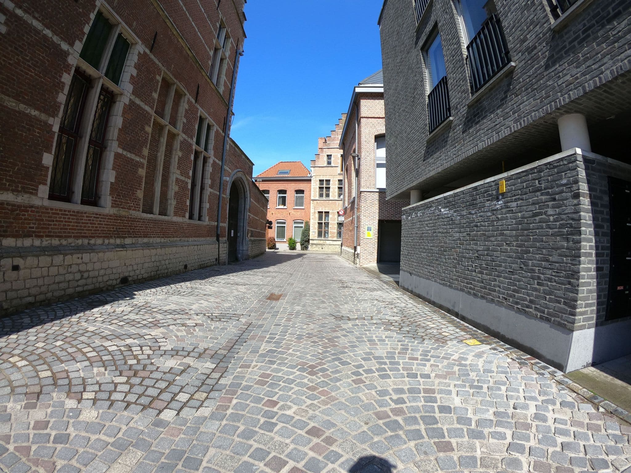Street view near Atrium 5, Mechelen — © filipc (CC BY-SA · Mapillary)
