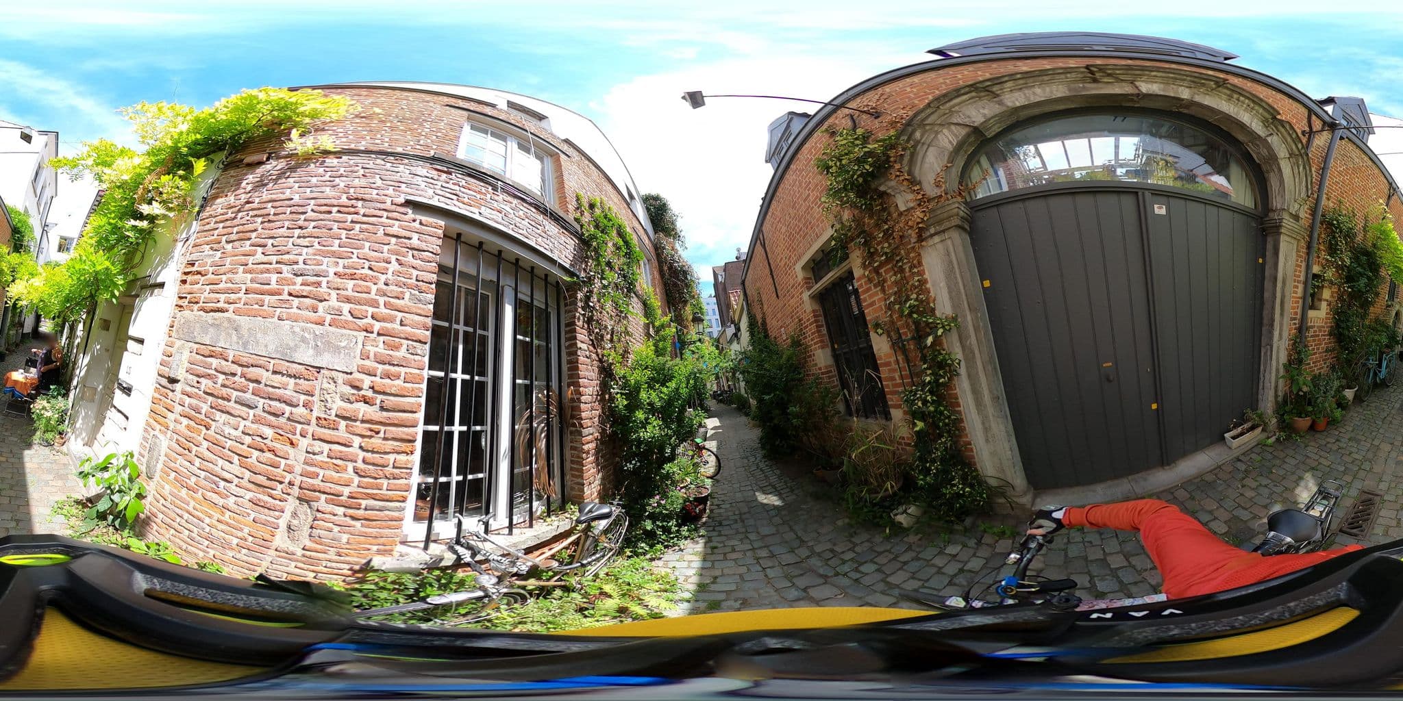 Street view near Remparts, Brussels — © Stefdegreef (CC BY-SA · Mapillary)