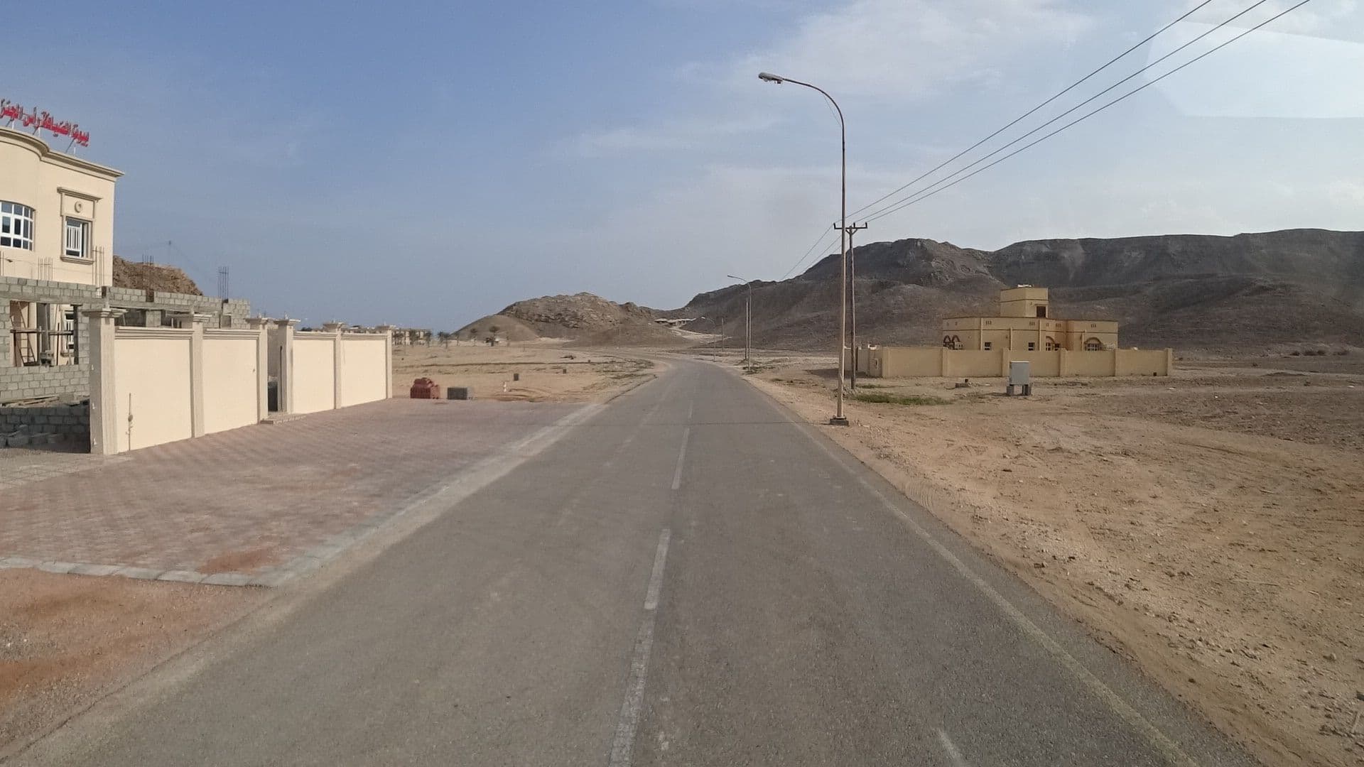 Street view near Turtle guest house, Sur — © vbombaerts (CC BY-SA · Mapillary)