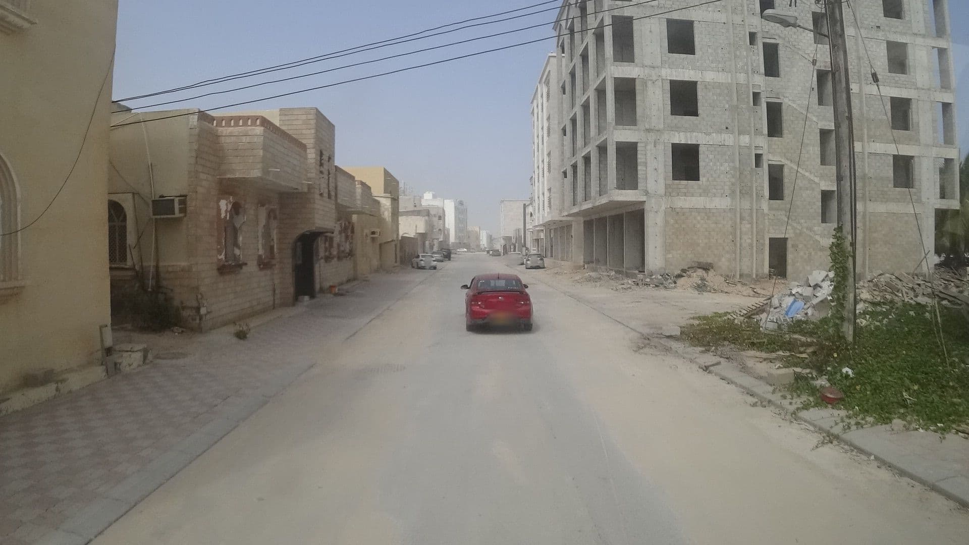 Street view near Arabian Ses Beach Building, Şalālah — © vbombaerts (CC BY-SA · Mapillary)