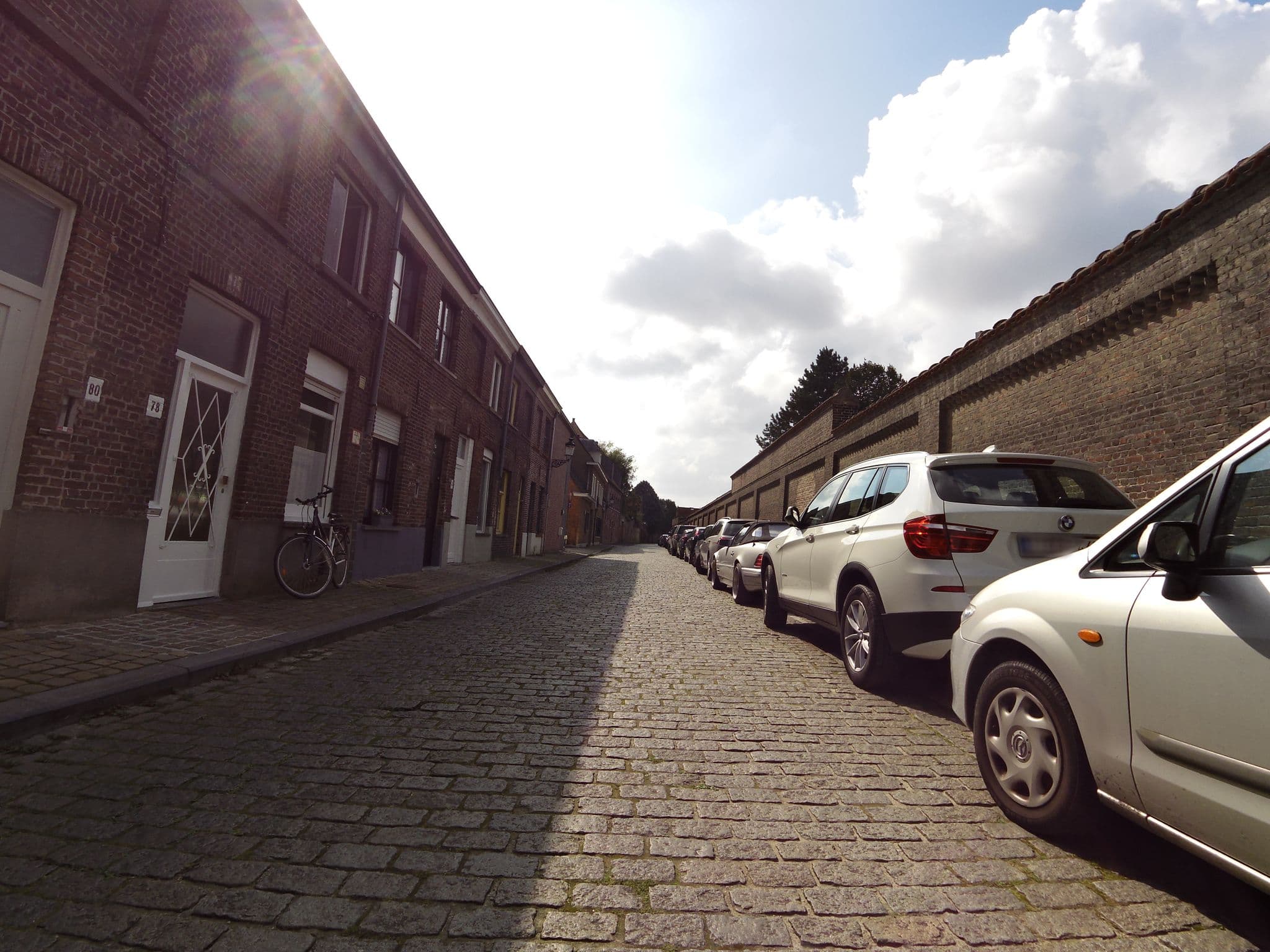Street view near Abelia, Sint-Kruis — © zors1843 (CC BY-SA · Mapillary)